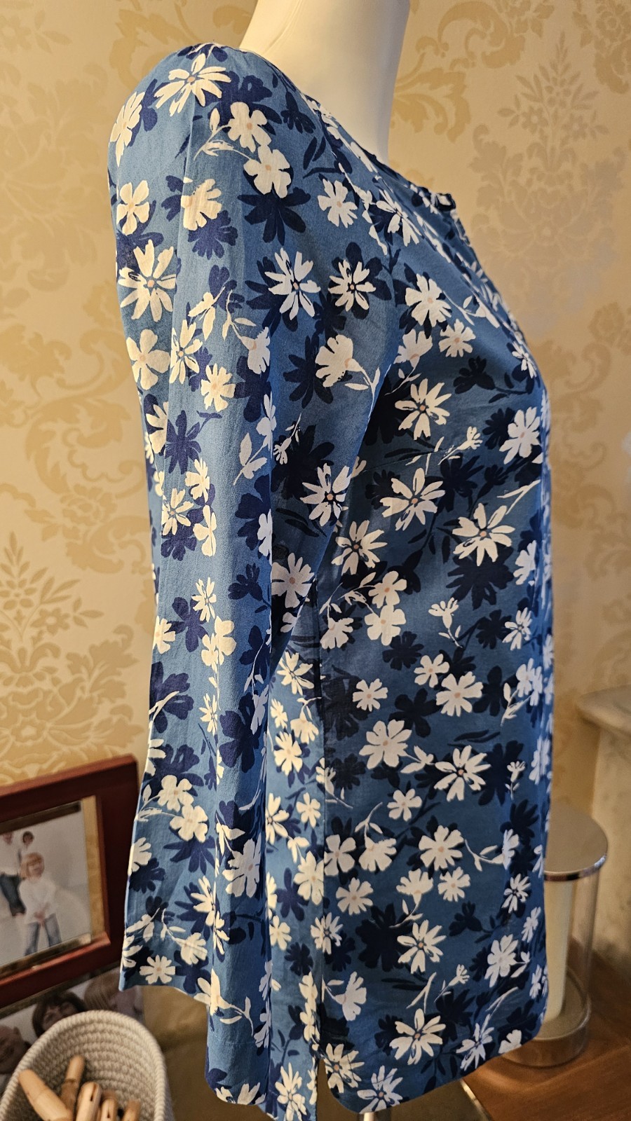 ●SEASALT OF CORNWALL●BLUE & WHITE FLORAL “WATERCOLOUR SKETCH TOP”SIZE UK 8