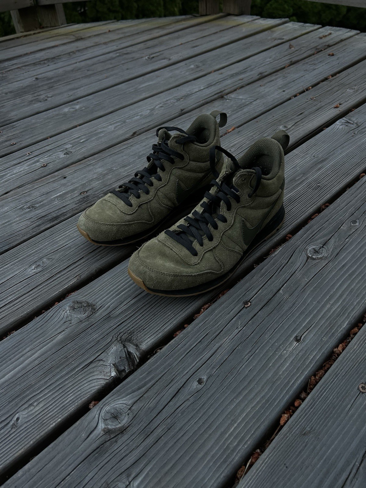 Nike Internationalist Mid QS sneaker, Olive Green And Black, Gum Sole, Men’s 8