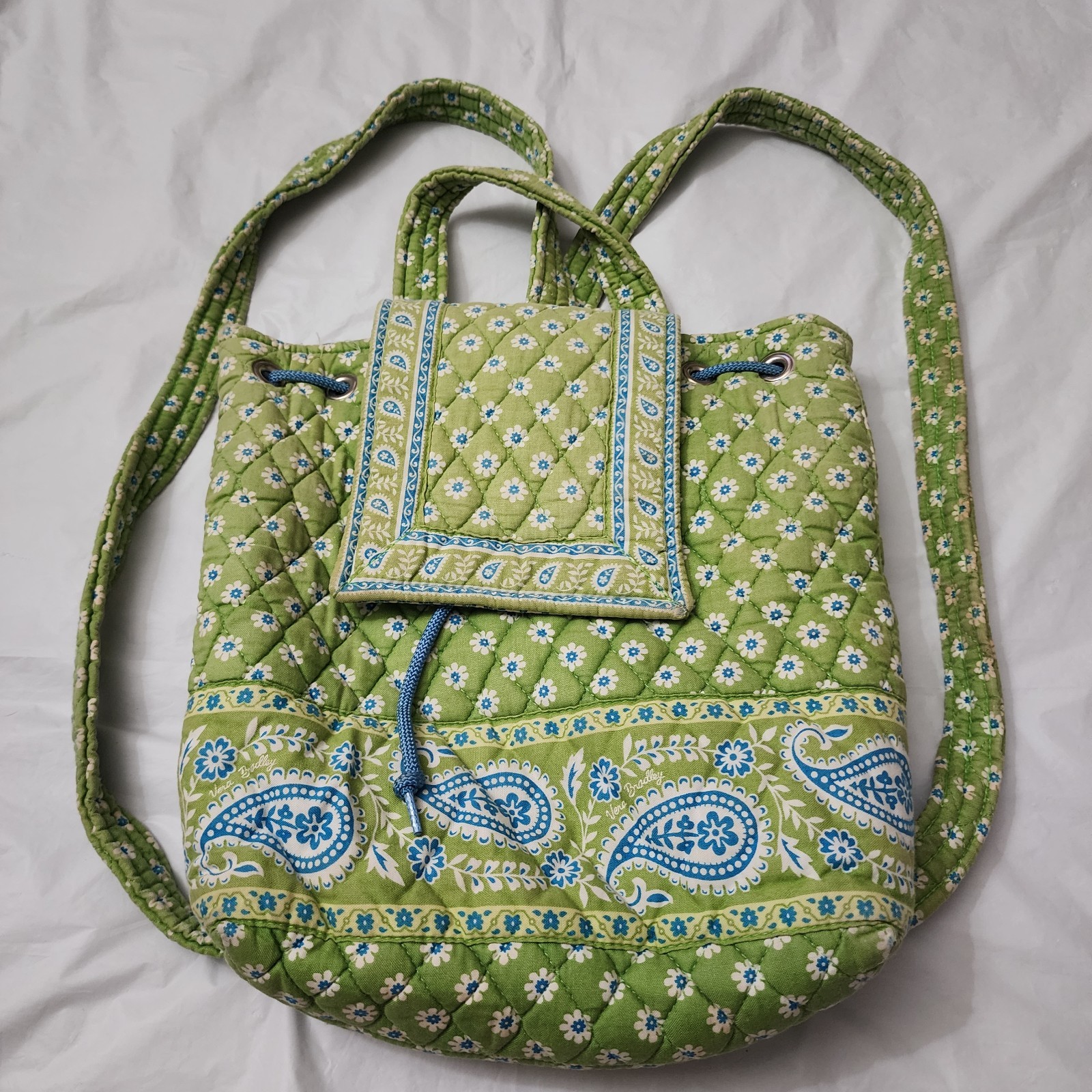 Vera Bradley Drawstring Backpack Apple Green Paisley Retired Magnetic Flap Close