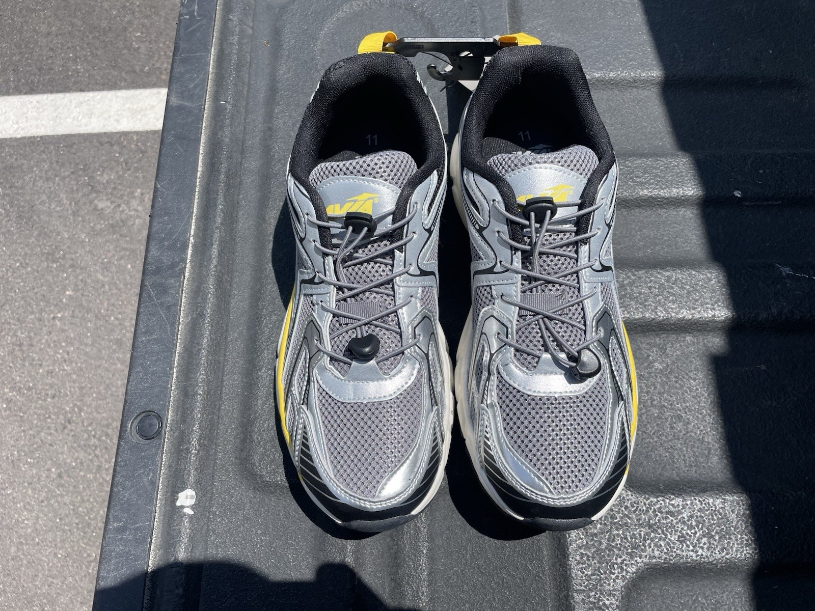 Avia Bungie’s Running Trainer Shoes Yellow Silver Men’s Sz 11