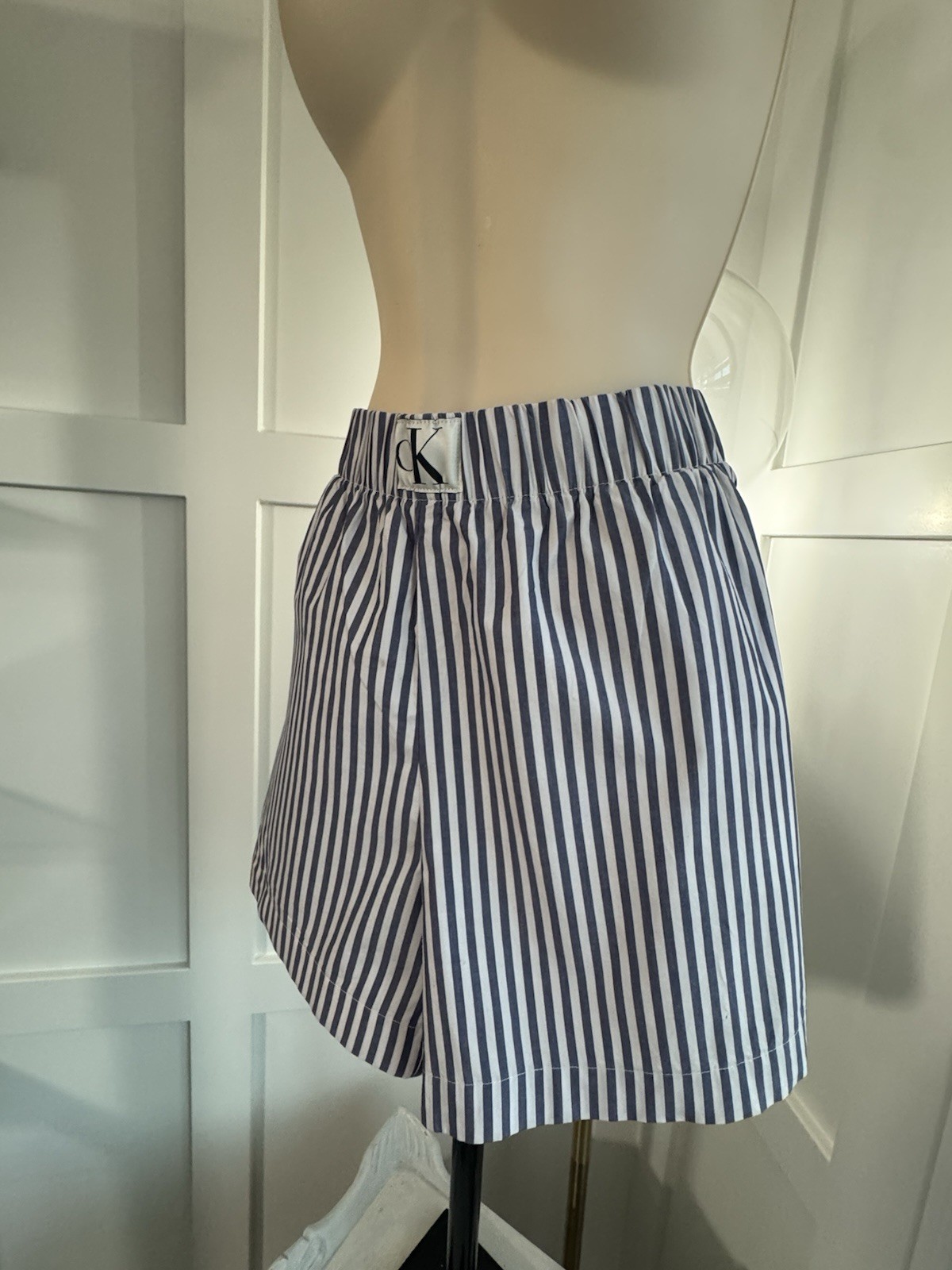 Calvin Klein Jeans Women’s Striped Pull-On Chino Shorts L Elastic Waist Pockets