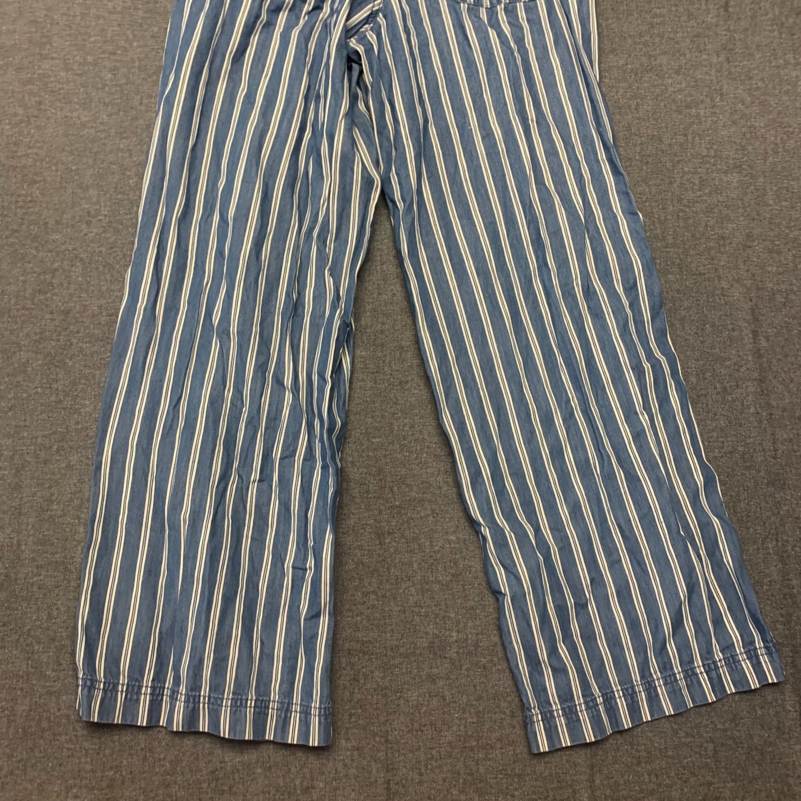 American Eagle Womens Paperbag Pants Size 0 Blue Striped Relaxed Fit 100% Cotton