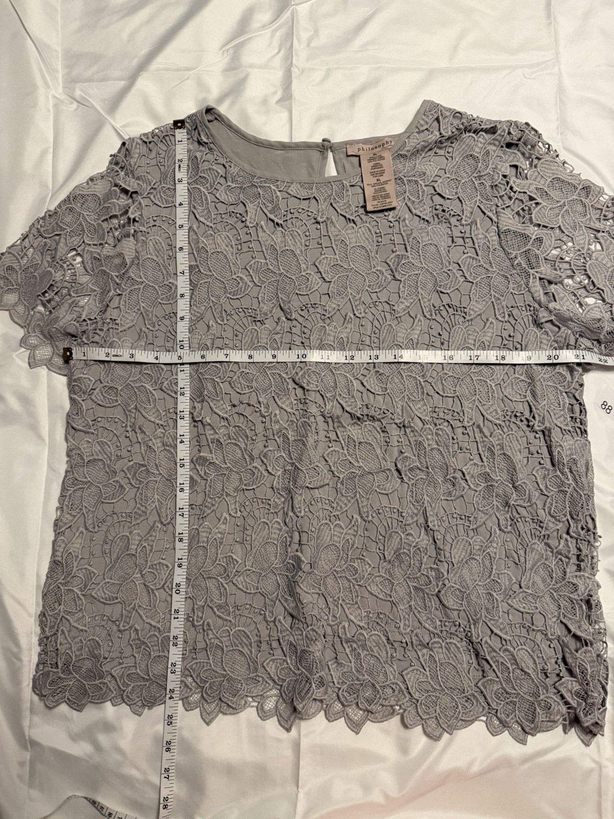 Philosophy Women’s XL Gray Floral Lace Lined Short Sleeve Round Neck Blouse