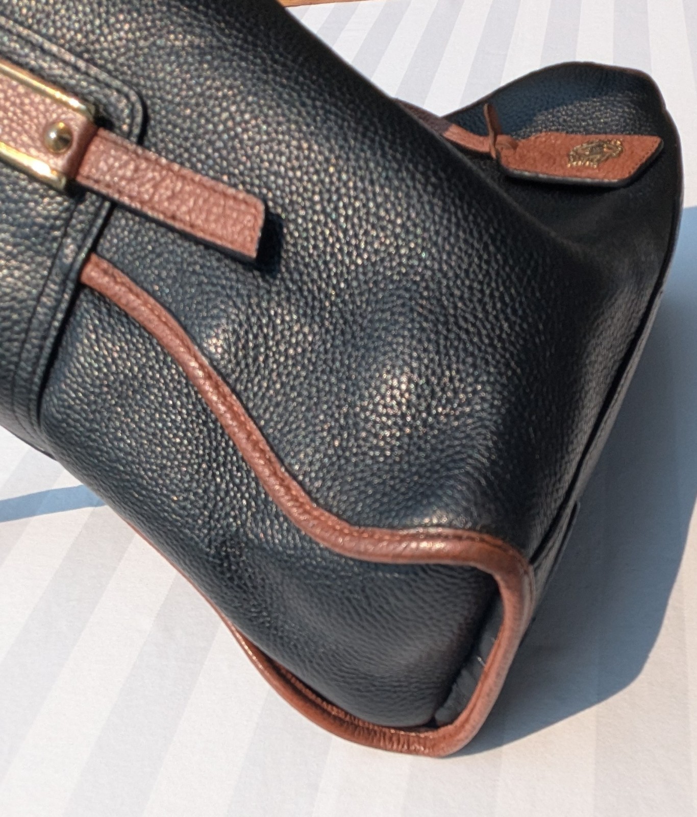 Zooler Black Brown Pebbled Tote Zip Gold Hardware Pockets Lined Bag Charm
