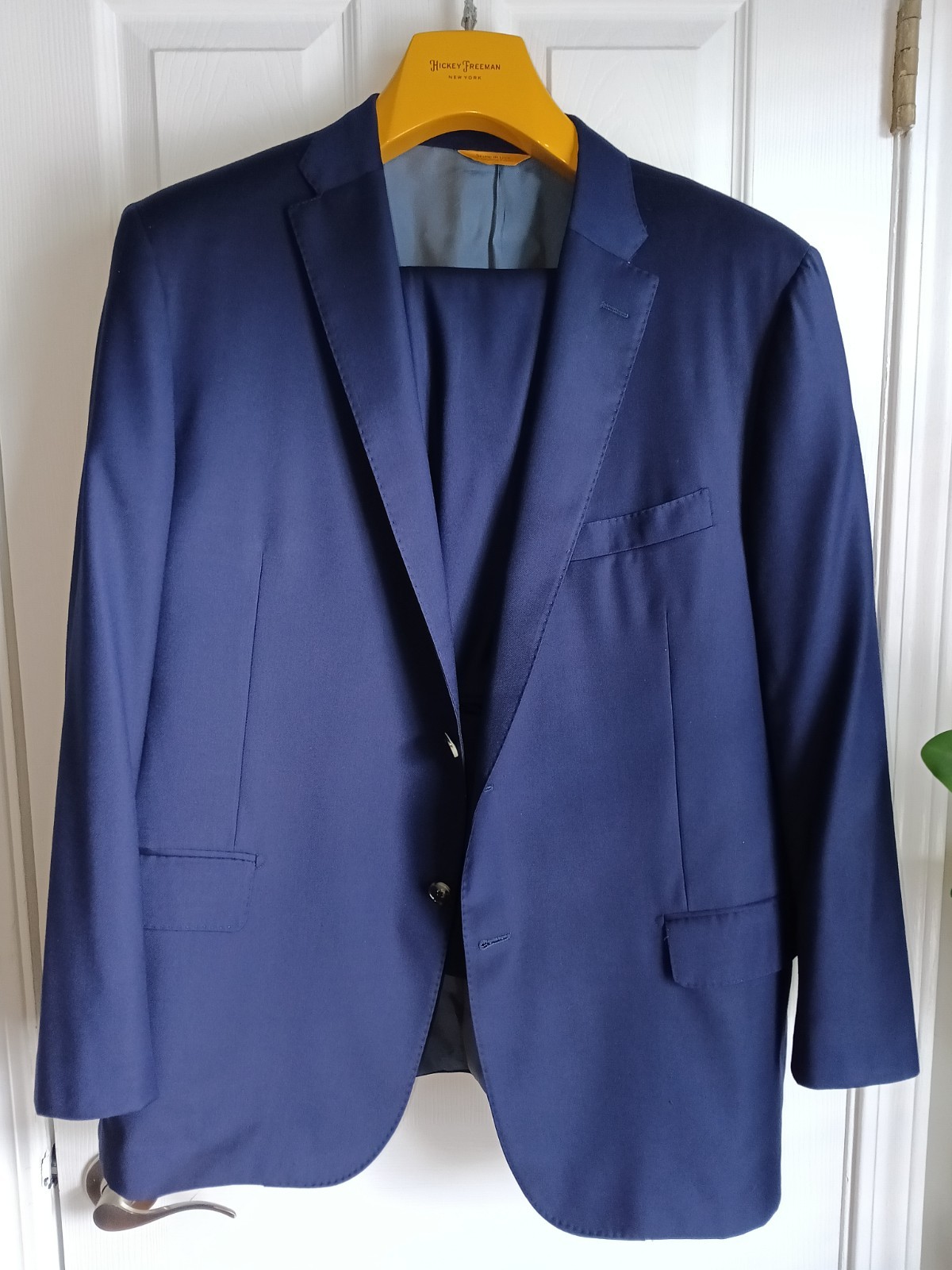 46r Hickey Freeman wool suit