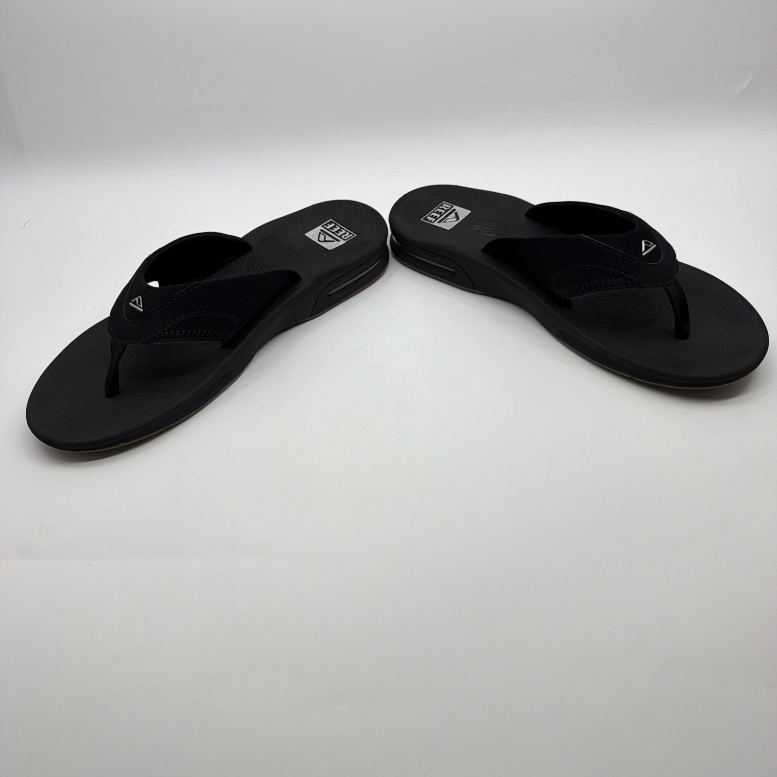 REEF Fanning Mens Flip Flop Sandals Size 11 Black Bottle Opener Arch Support