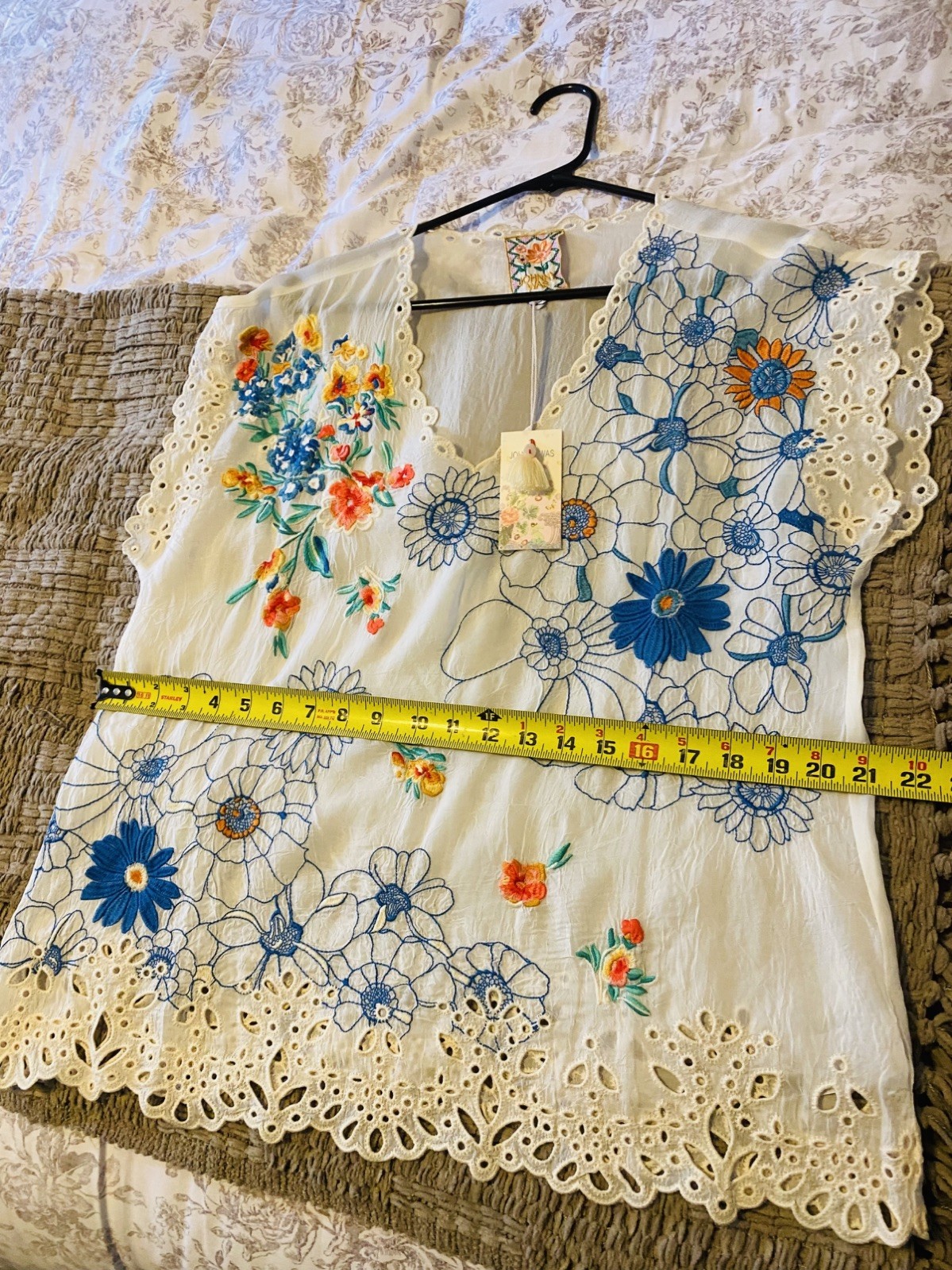 Johnny Was Women’s M White Sheer Floral Embroidered V-Neck Blouse read feedback