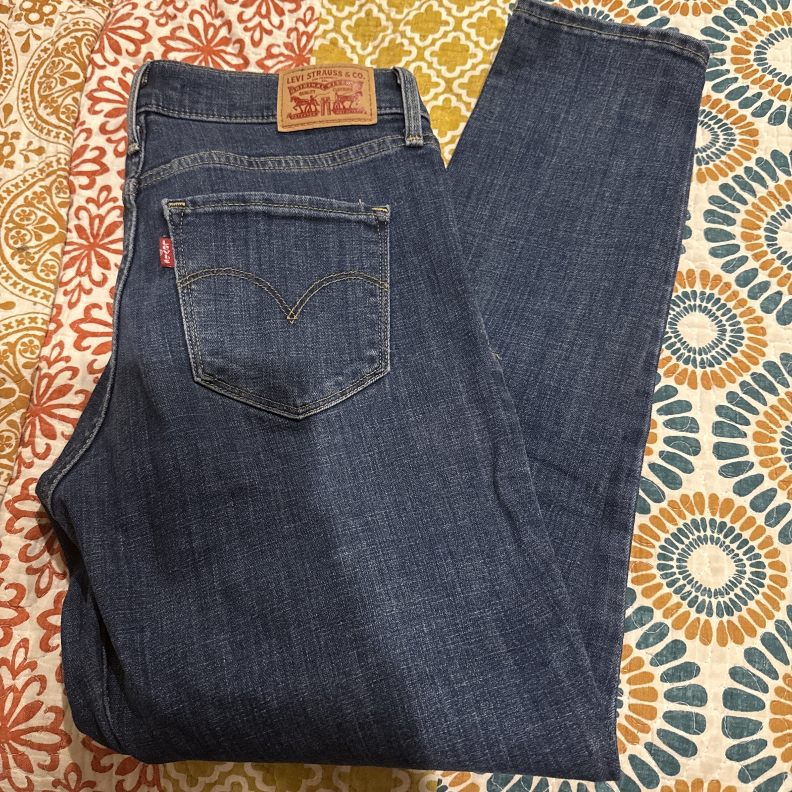 Levi’s 311 Shaping Skinny Women’s Blue Medium Wash Mid Rise Denim Jeans 27×28