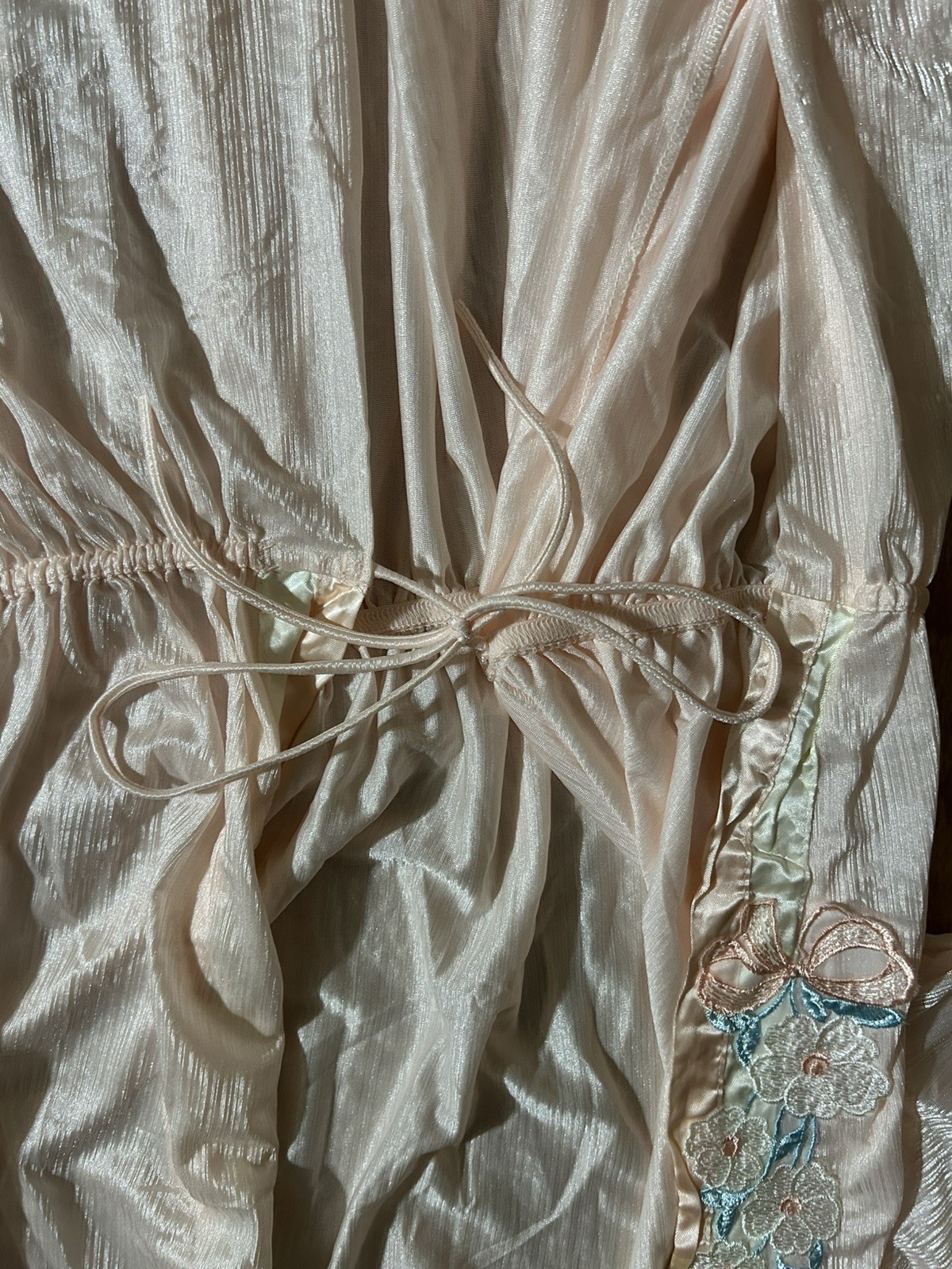 Vintage 1980s Val Mode Pink Embroidered Robe size Medium