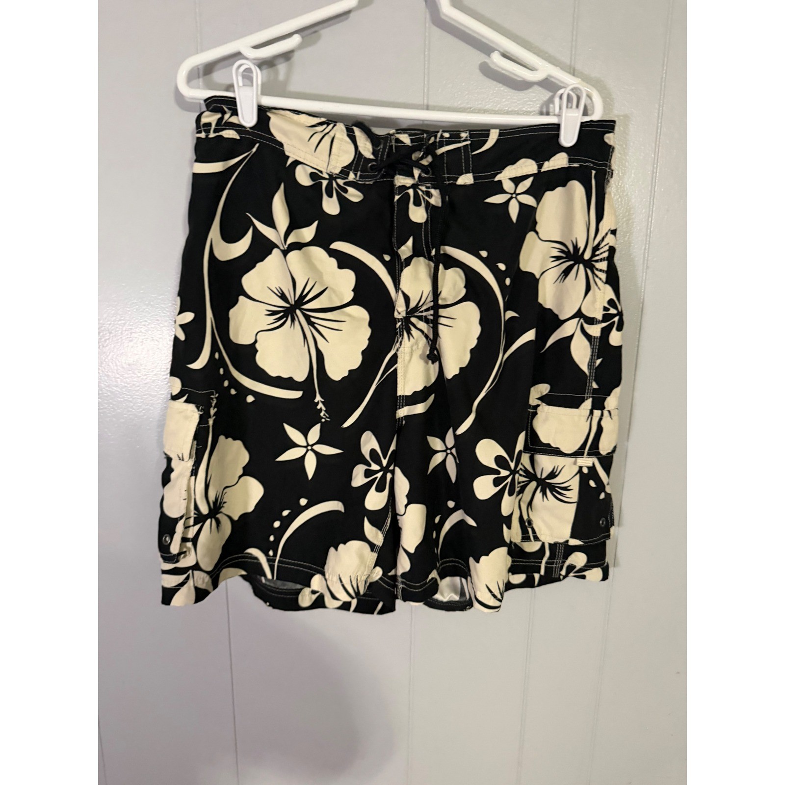 Sand N Sun Swim Trunks Mens Large Black Hibiscus Floral Board Shorts Cargo