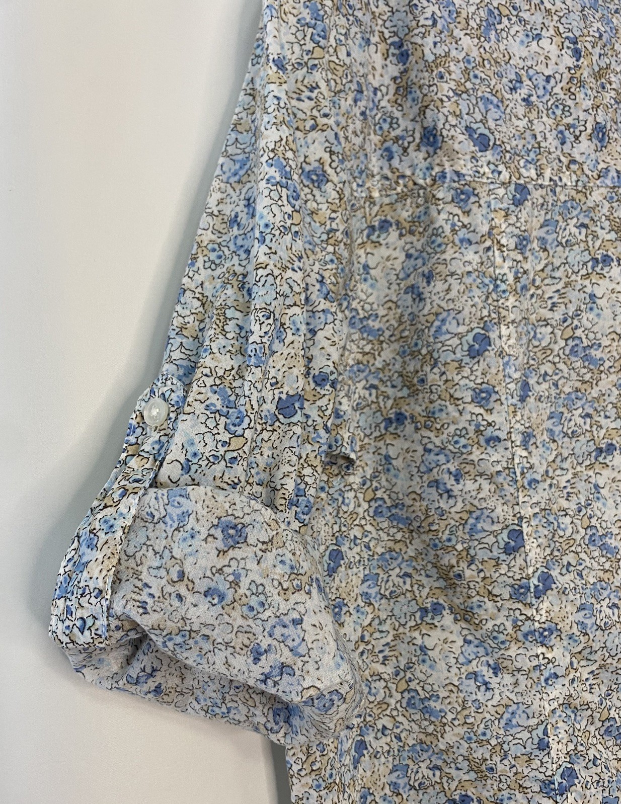 St. John’s Bay Women’s Size M Blue Floral Button Front Soft Cotton Blouse Top