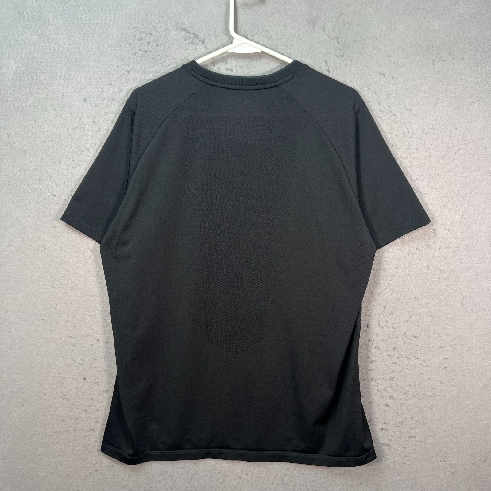 Uniqlo Mens Size Large Dry-Ex Odor Control Black Crewneck T-Shirt Athletic