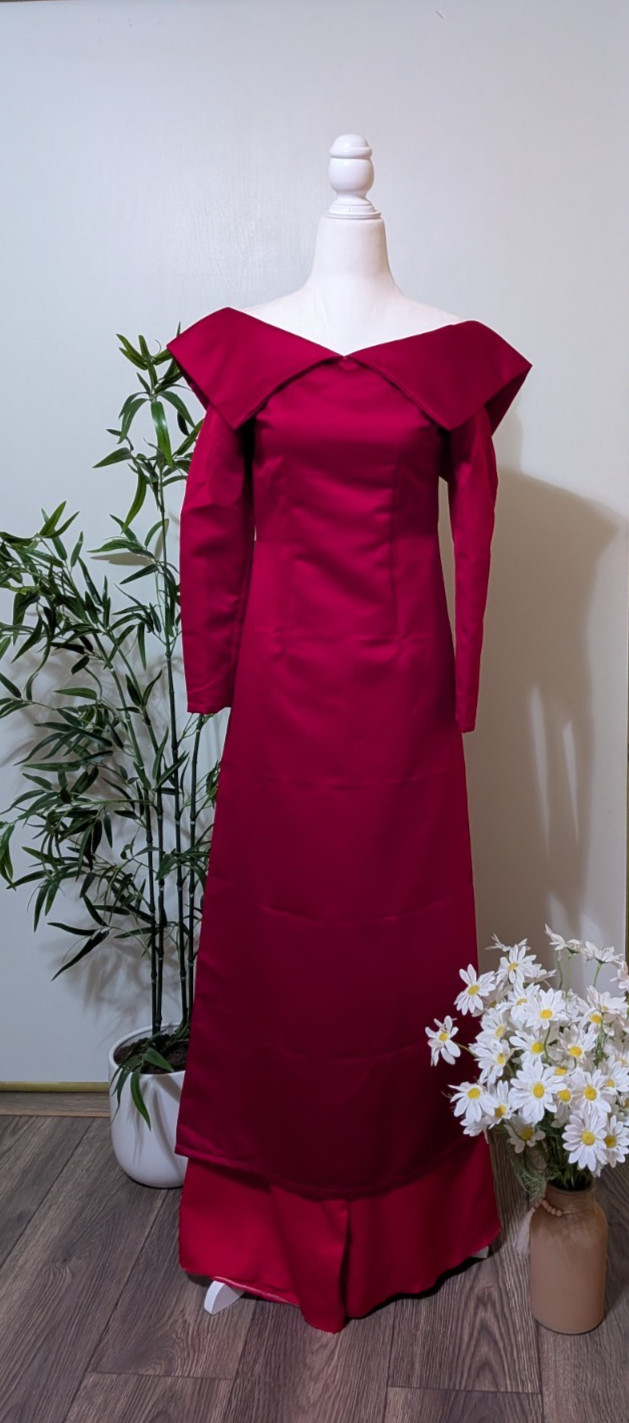 Ao Dai S Lụa Tafta Đỏ Đô , Ngực 82 cm Eo 68 cm/ kèm quần lụa đỏ