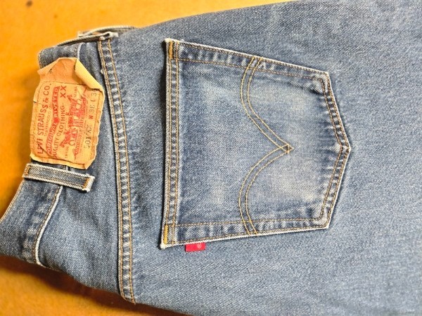 Levi 501 from 2004 501xx Made In Mexico Button Fly Denim Jeans 38×36.