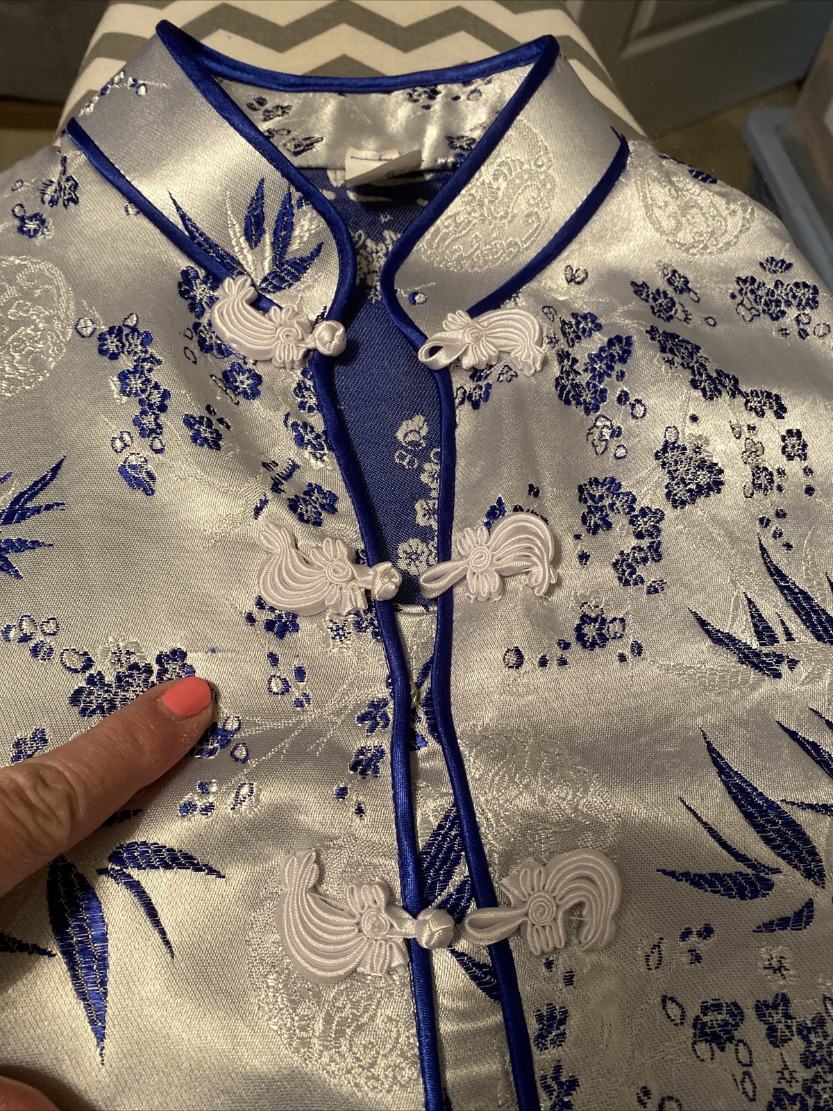 Asian Chinese-Style/Vietnamese Wom Estim. S/M Detailed Top Mandarin Col. 41 Bust