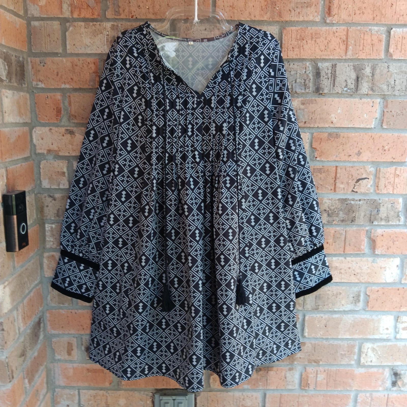 Womens Top Blouse Popover Long Sleeves Pleated Tasseled Tie Size L