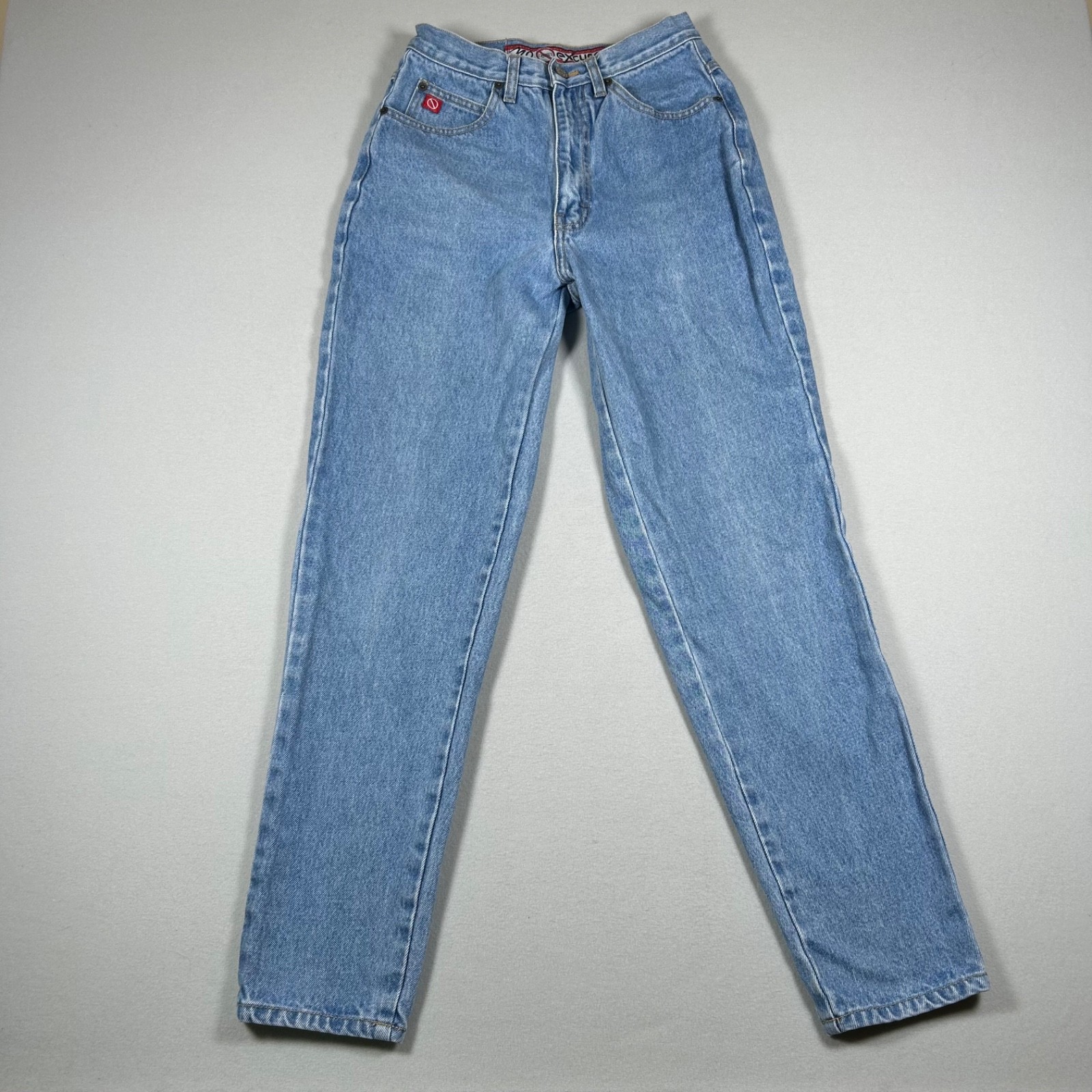Vintage No Excuses Women’s Light Wash High Rise Tapered Mom Jeans Size 7/8 USA
