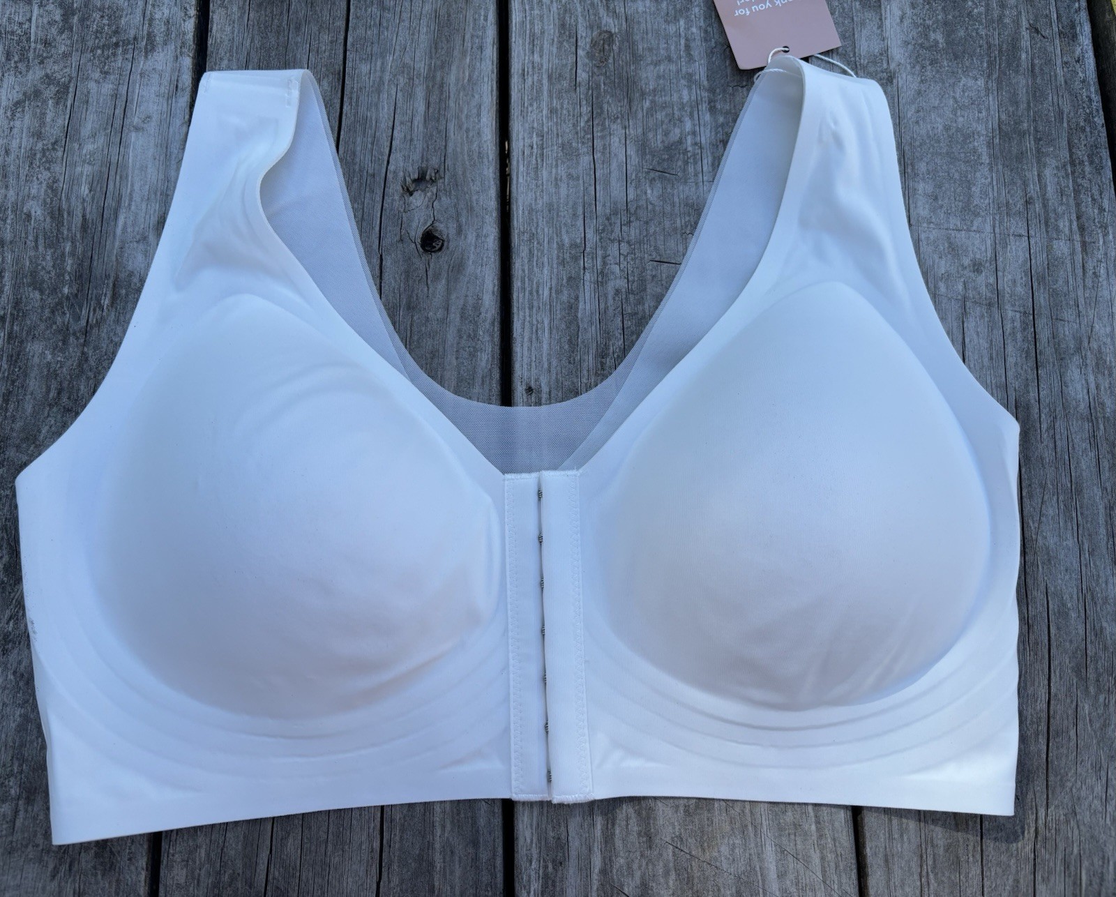 NWT Luna Hug 2XL Front Hook Closure Bra No Wire Light Removable Padding White
