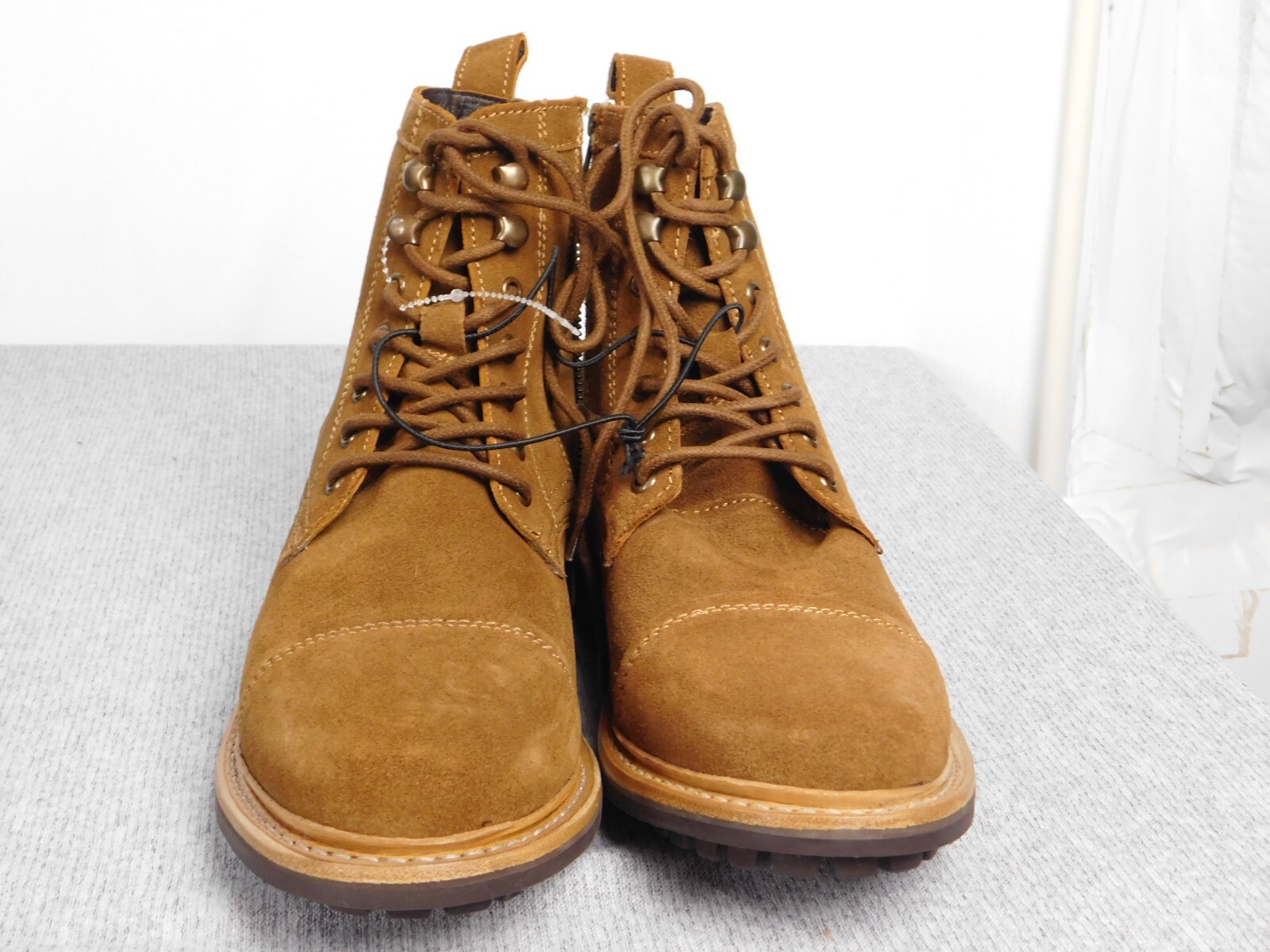 NEW Frye & Co Russell Lace-Up Suede Boots Side Zipper Tan Men’s Size 8.5 to 10.5