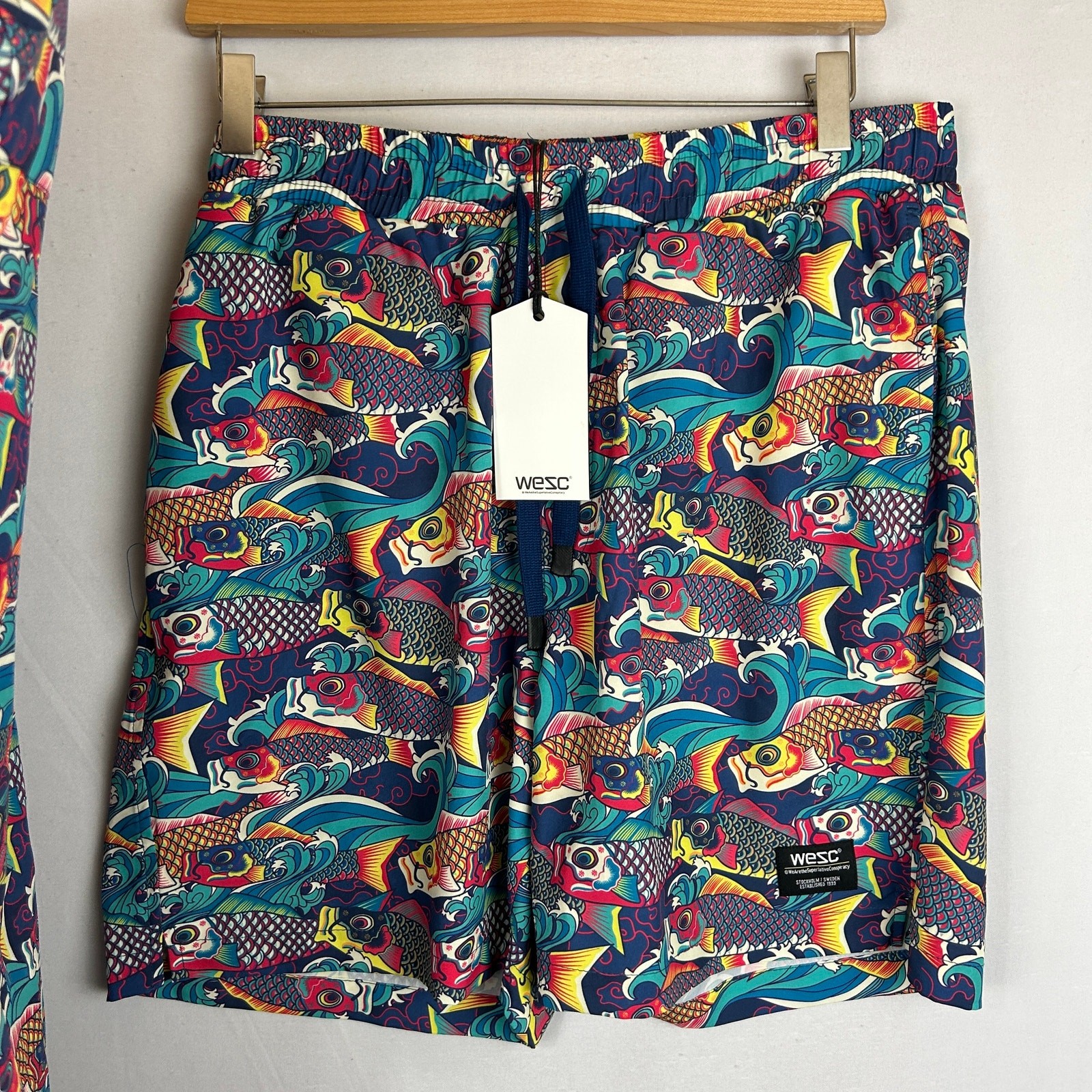 WeSC Mens Koi Waves AOP Oden Short Sleeve Shirt Austin Shorts 2 Piece Set Size L