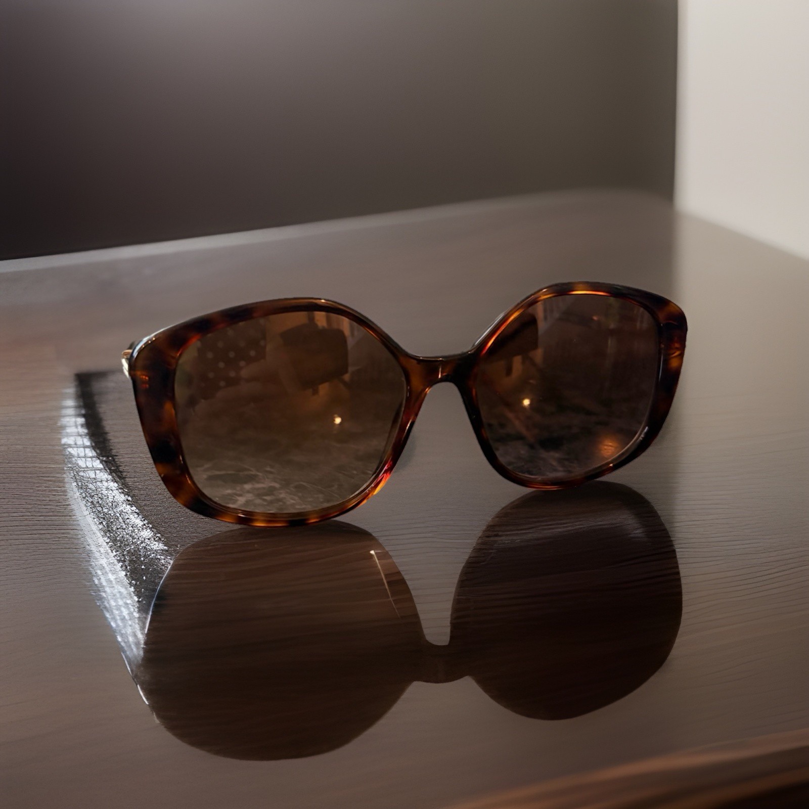 Tiffany & Co. TF 4192 Oversized Square Tortoise Sunglasses Brown Gradient UV400