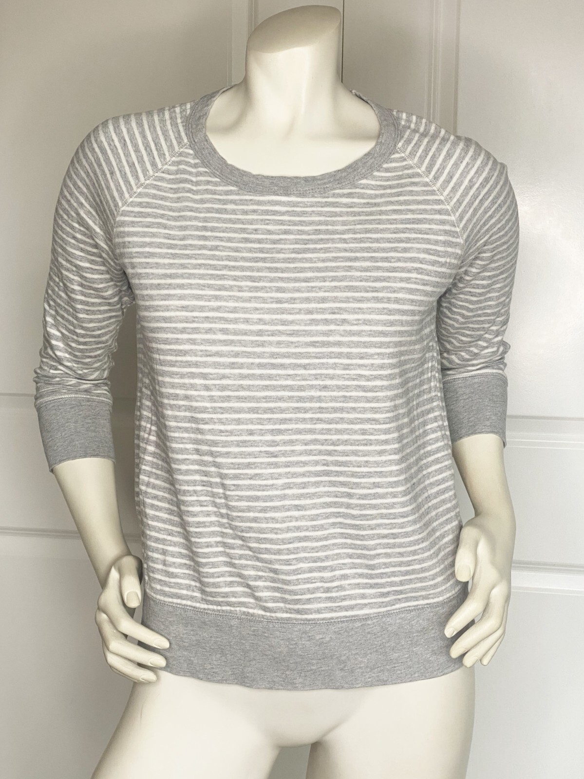 STANDARD JAMES PERSE IVORY GRAY STRIPE CREW NECK 3/4 SLEEVE PULLOVER SIZE: 2