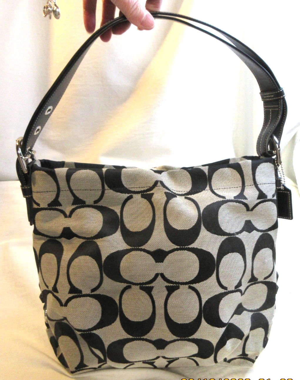 SIGNATURE “OLDER, THE GOOD STUFF”~COACH~LRG CC MONOGRAMMED PURSE~BLACK LEATHER