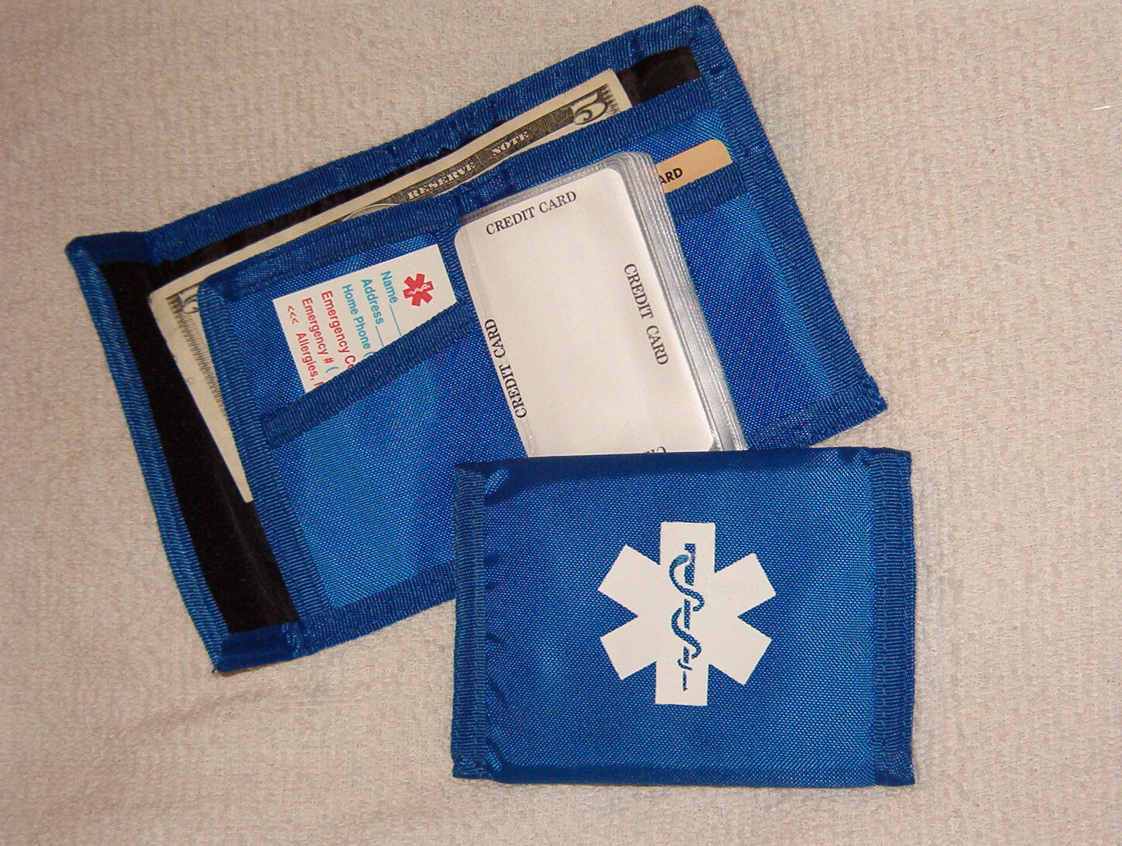 Nylon bifold Medical Wallets, colors, black, green, red, blue and purple