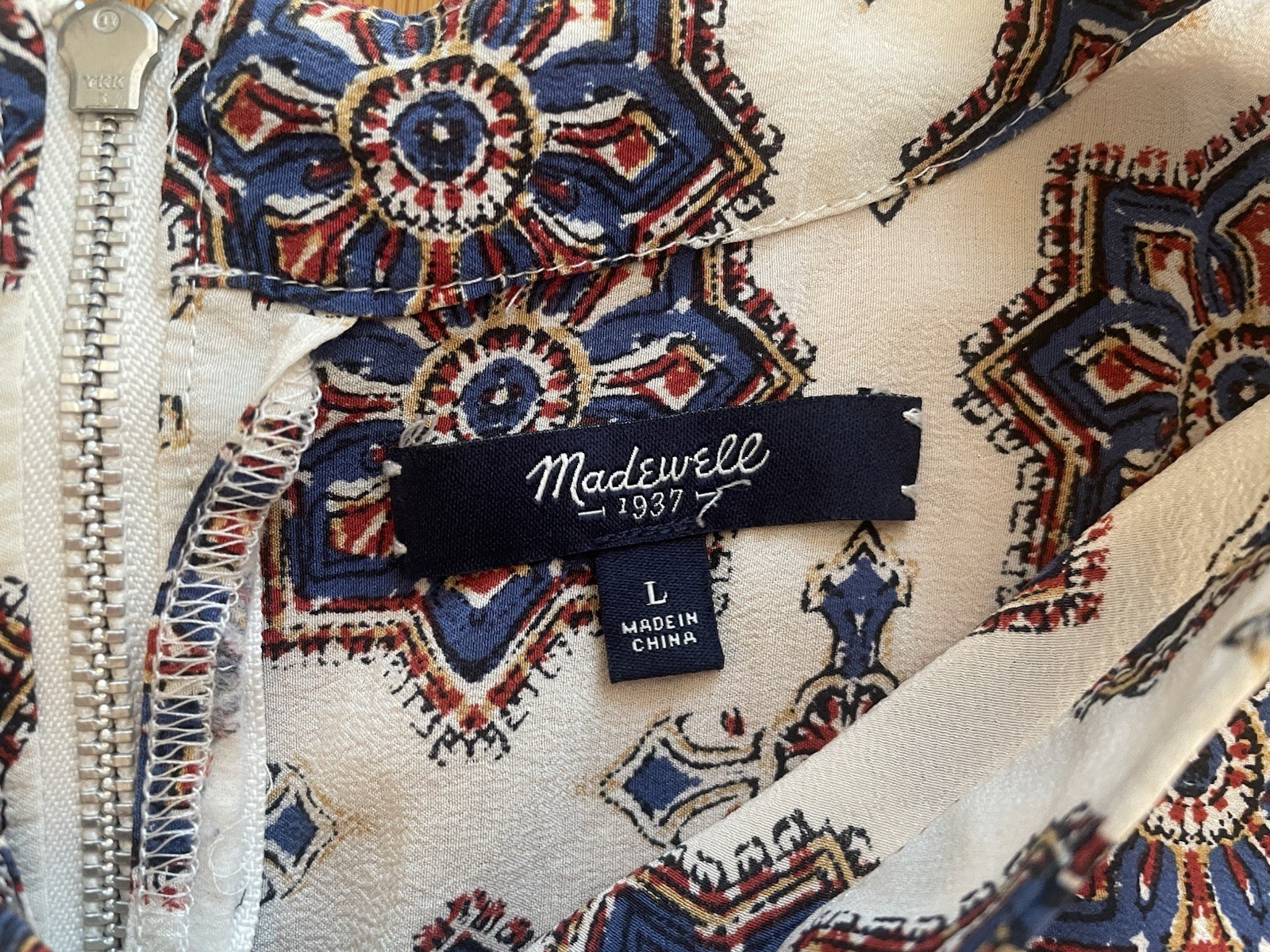 Madewell 100% Silk Geometric Zip Back Short Sleeve Blouse M Cream Blue Red