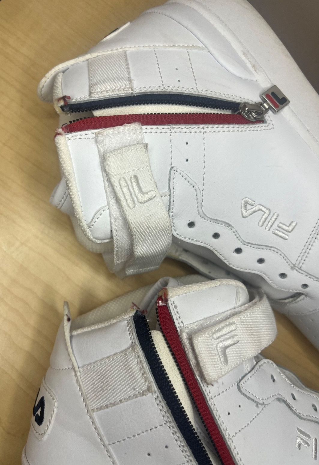 FILA High Top Basketball Sneakers Red White Blue Men’s Size 8.5 EUC Athletic Sh