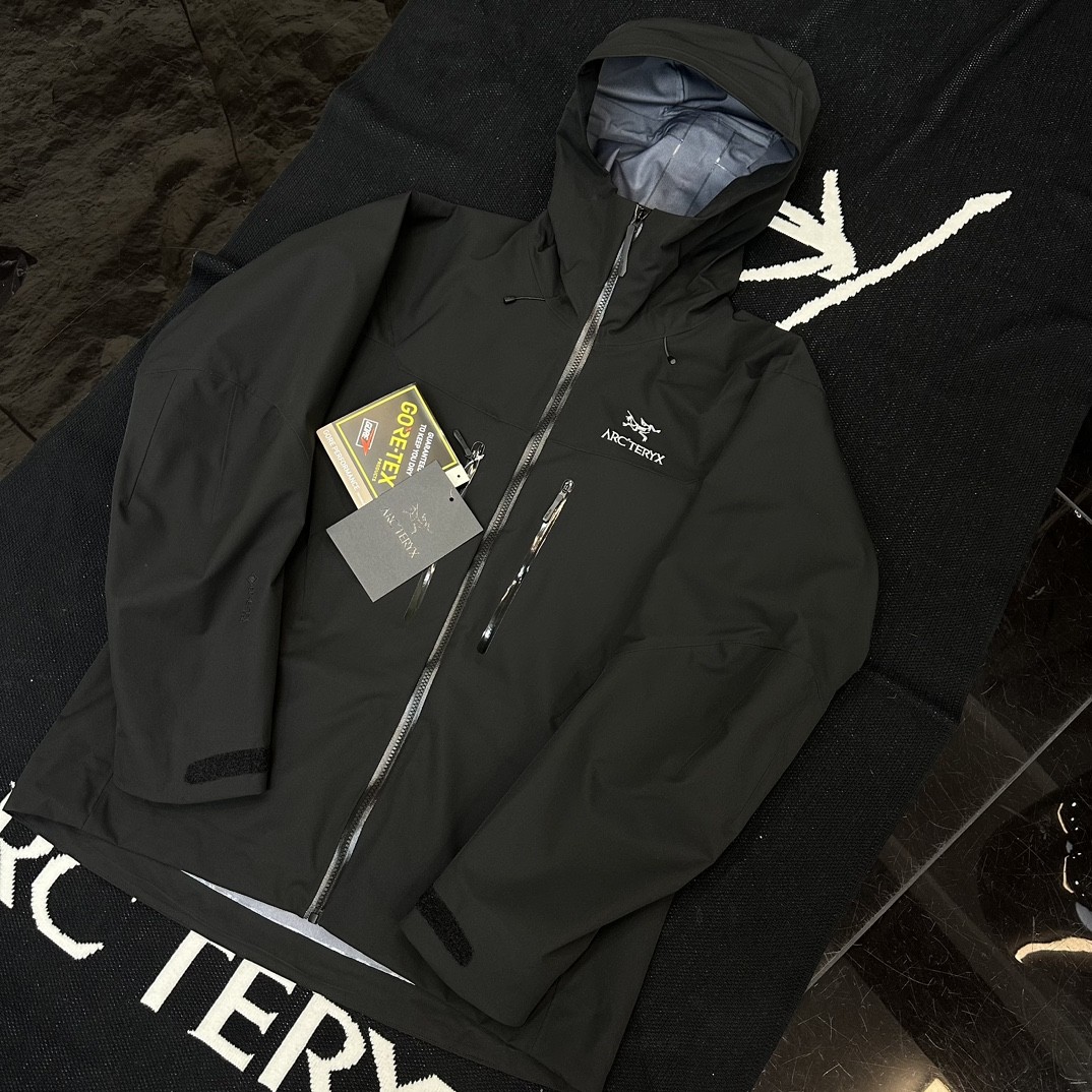 Arcteryx Alpha SV winter Jacket Men’s Black Size M new