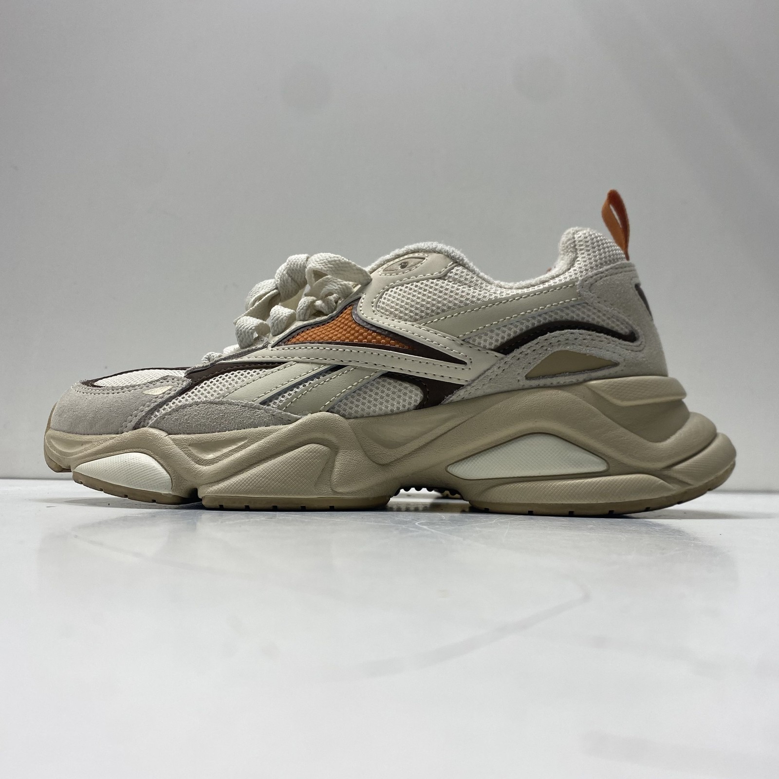 Reebok Royal Pervader White Beige Brown Orange Sneakers Men’s Size 8