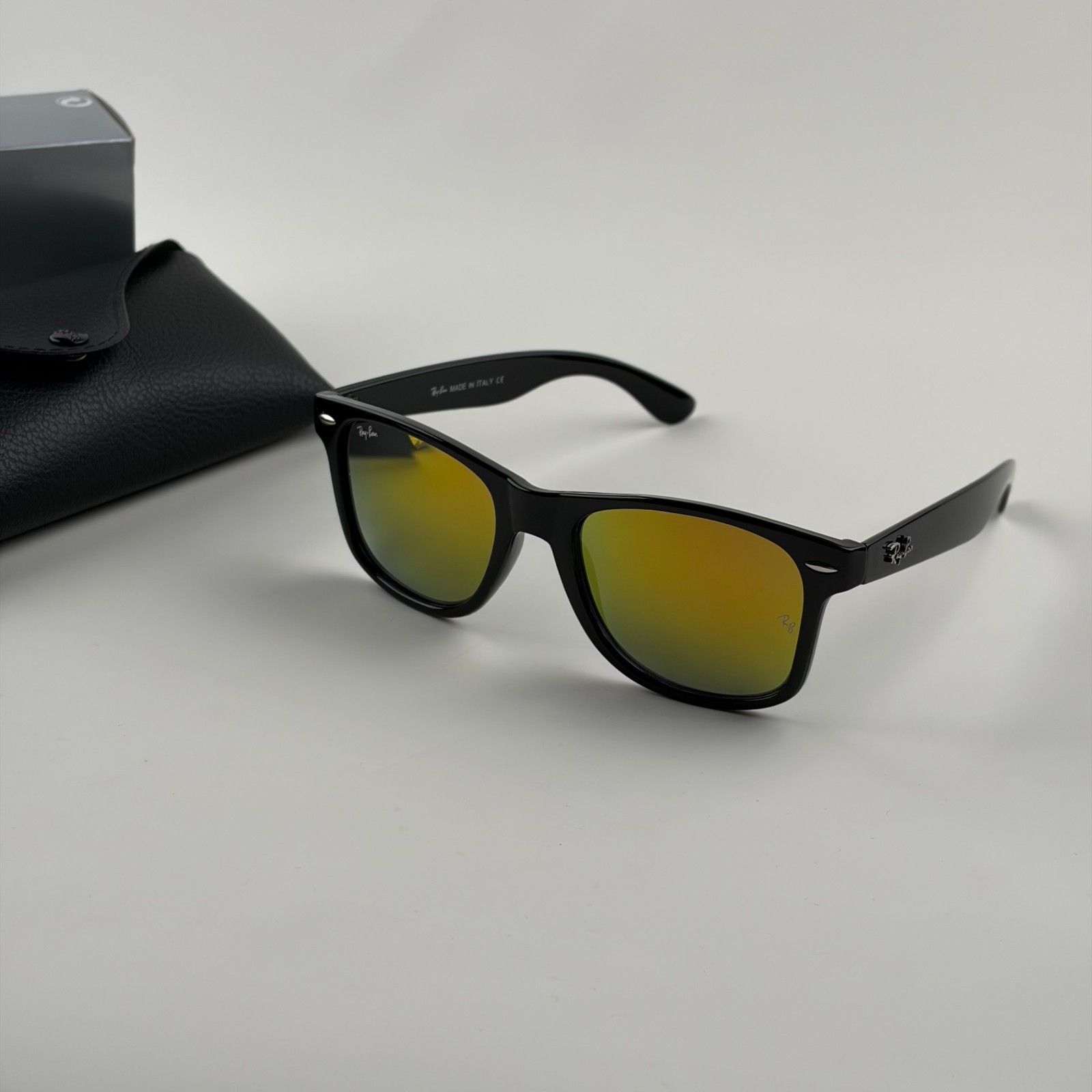 New In Box – Ray-Ban Polarized RB2140 Black Green Sunglasses Full Set