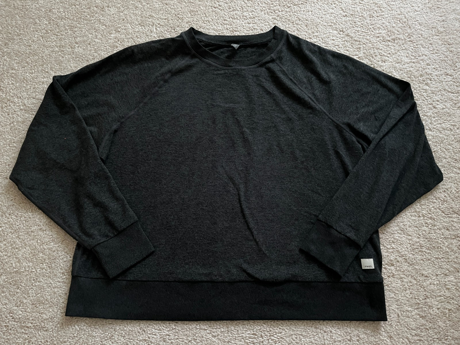 VUORI Long-Sleeve Halo Crew Women’s Size L Dark Grey Heather VW241 EUC