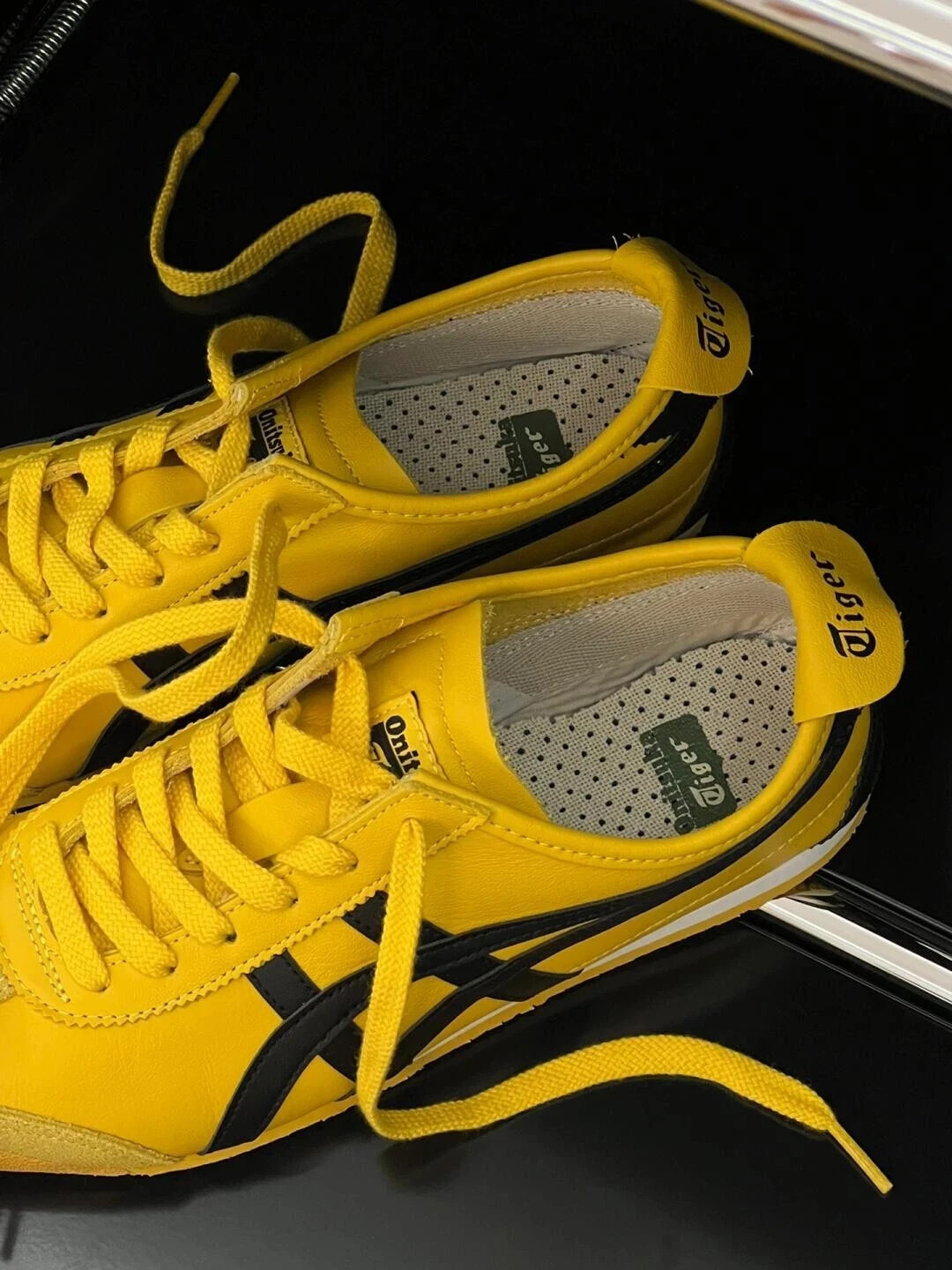 Onitsuka Tiger Mexico 66 Yellow Black Shoes New With Box 1183C102-751