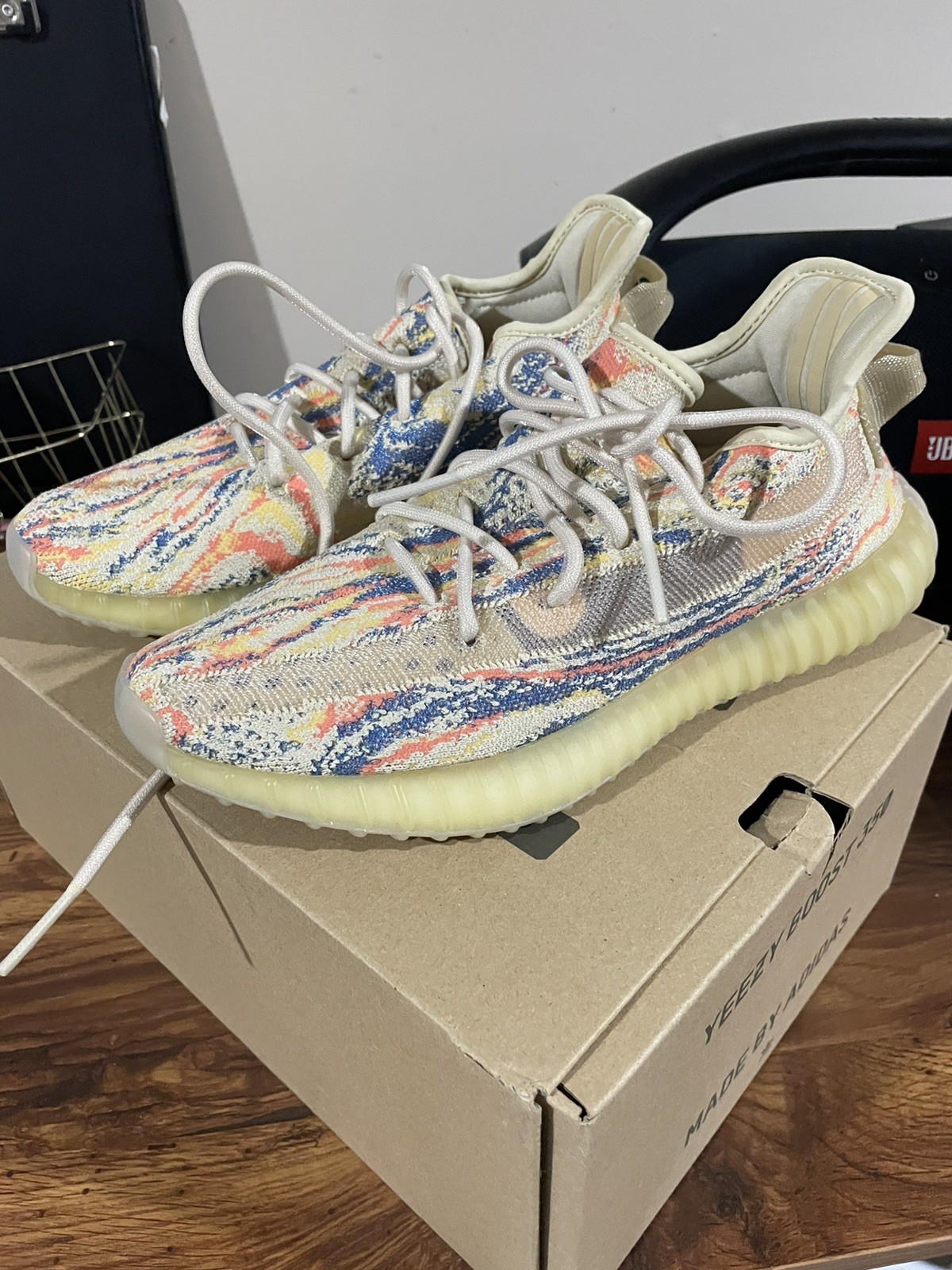 Size 7.5 adidas Yeezy Boost 350 V2 MX Oat GW3773