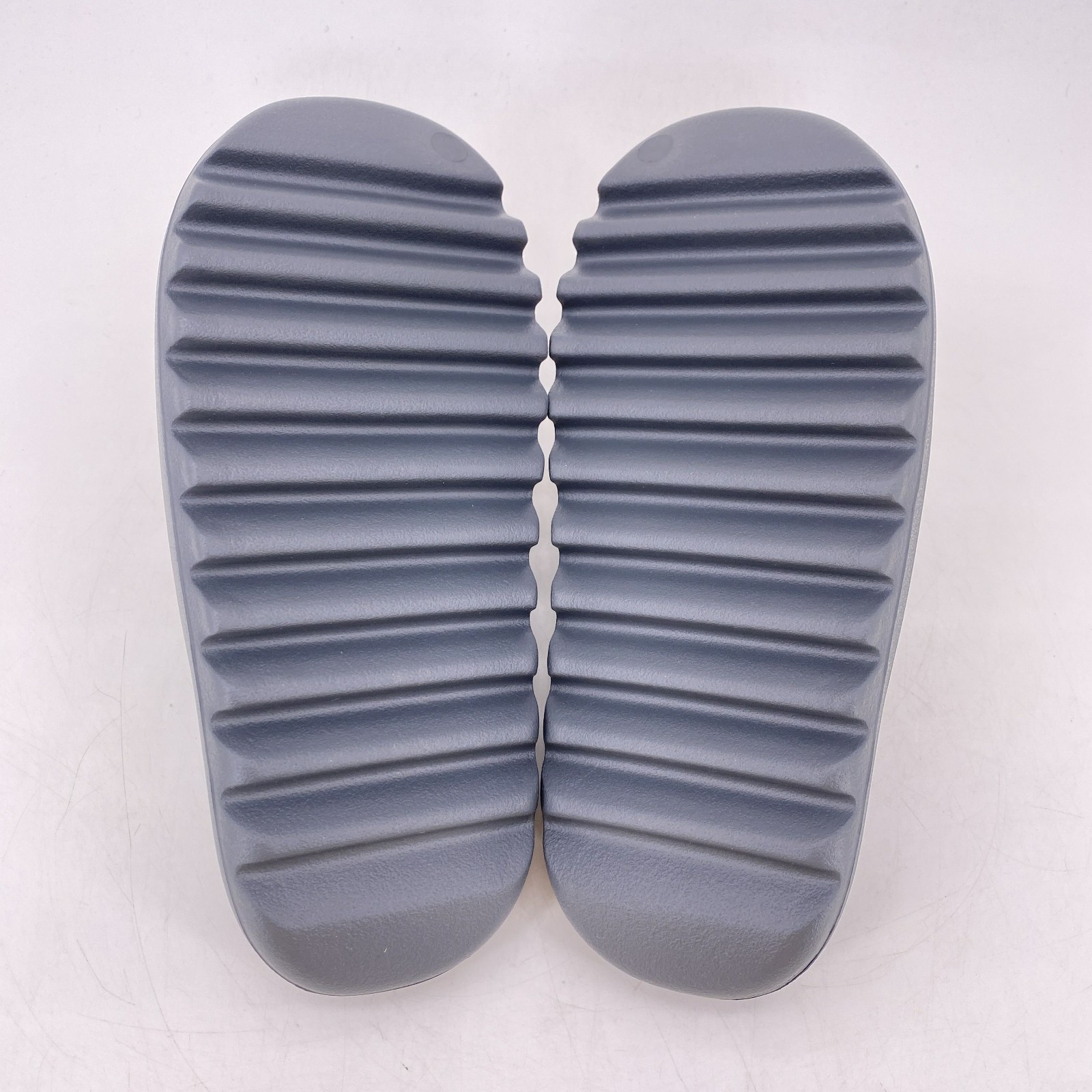 Yeezy Slide “SLATE GREY” 2024 – Size – ID2350 (11068-601)