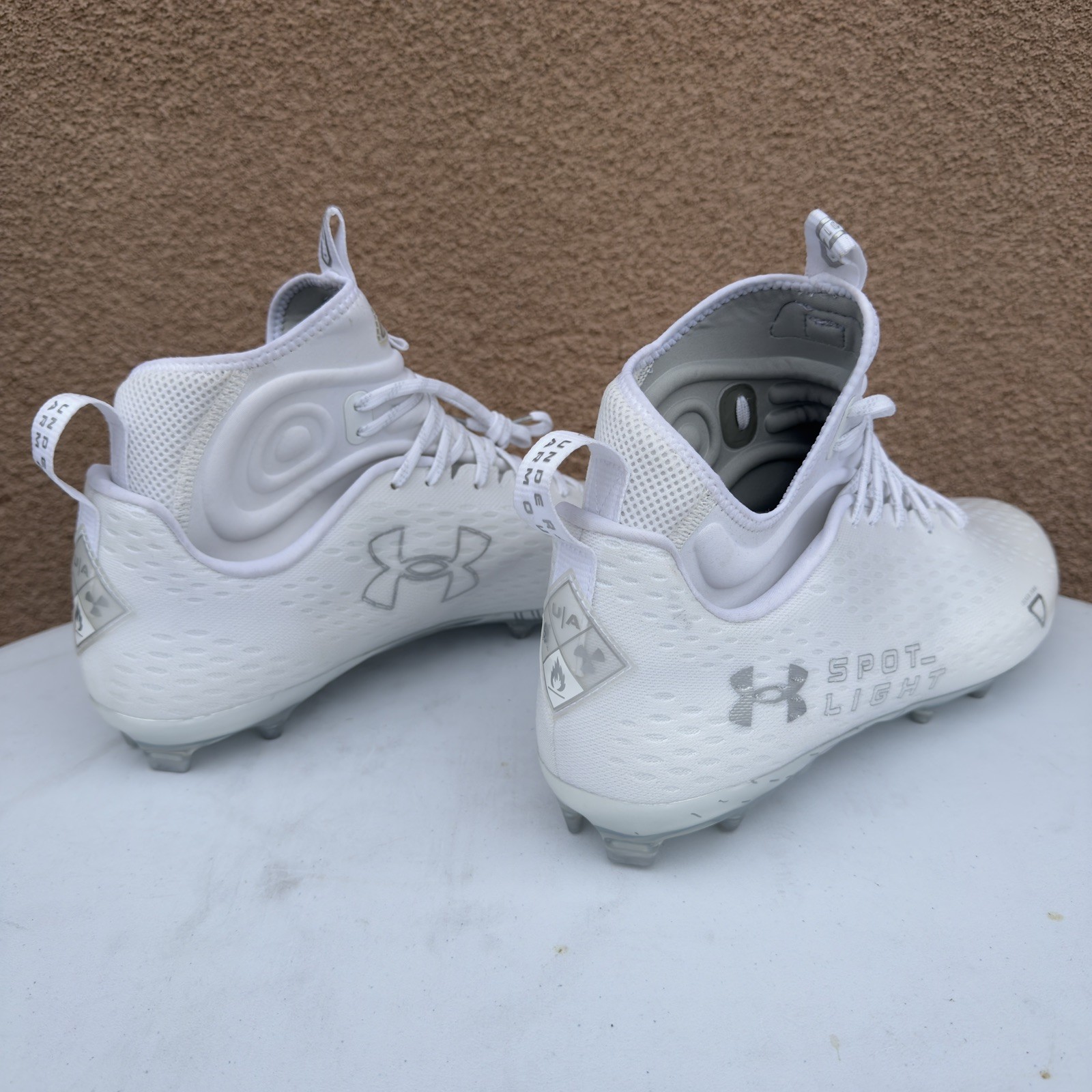 Under Armour Spotlight Lux MC 2.0 Football White/Gray Cleats Mens Size 16