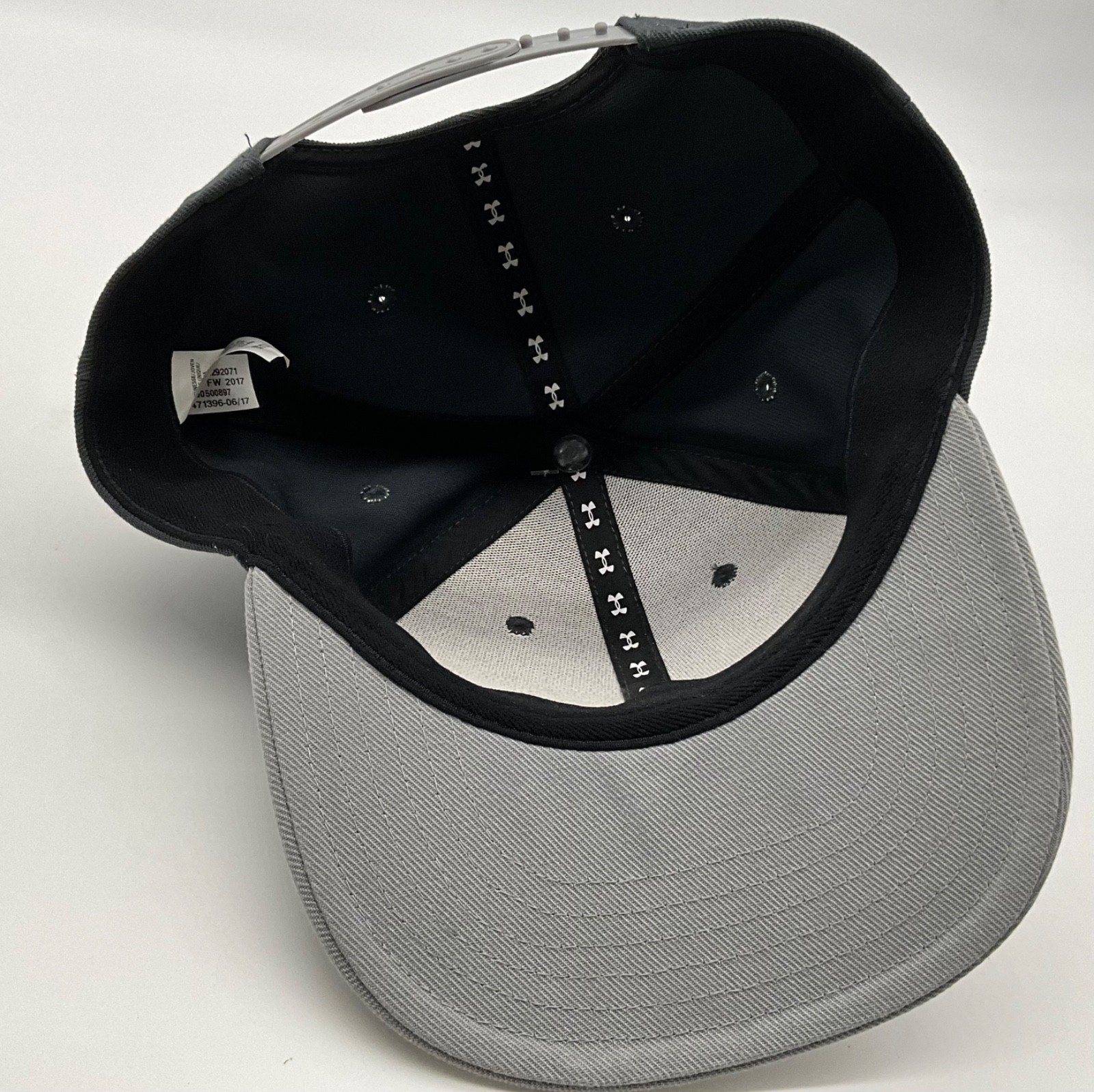 Under Armour HeatGear Stretch Fit Black Hyper Green Cap Hat