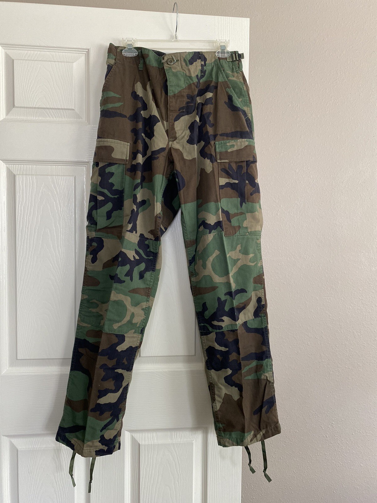 military cargo camo pants mans M heavy weight ,long 42 1/2 in, rise 12 in