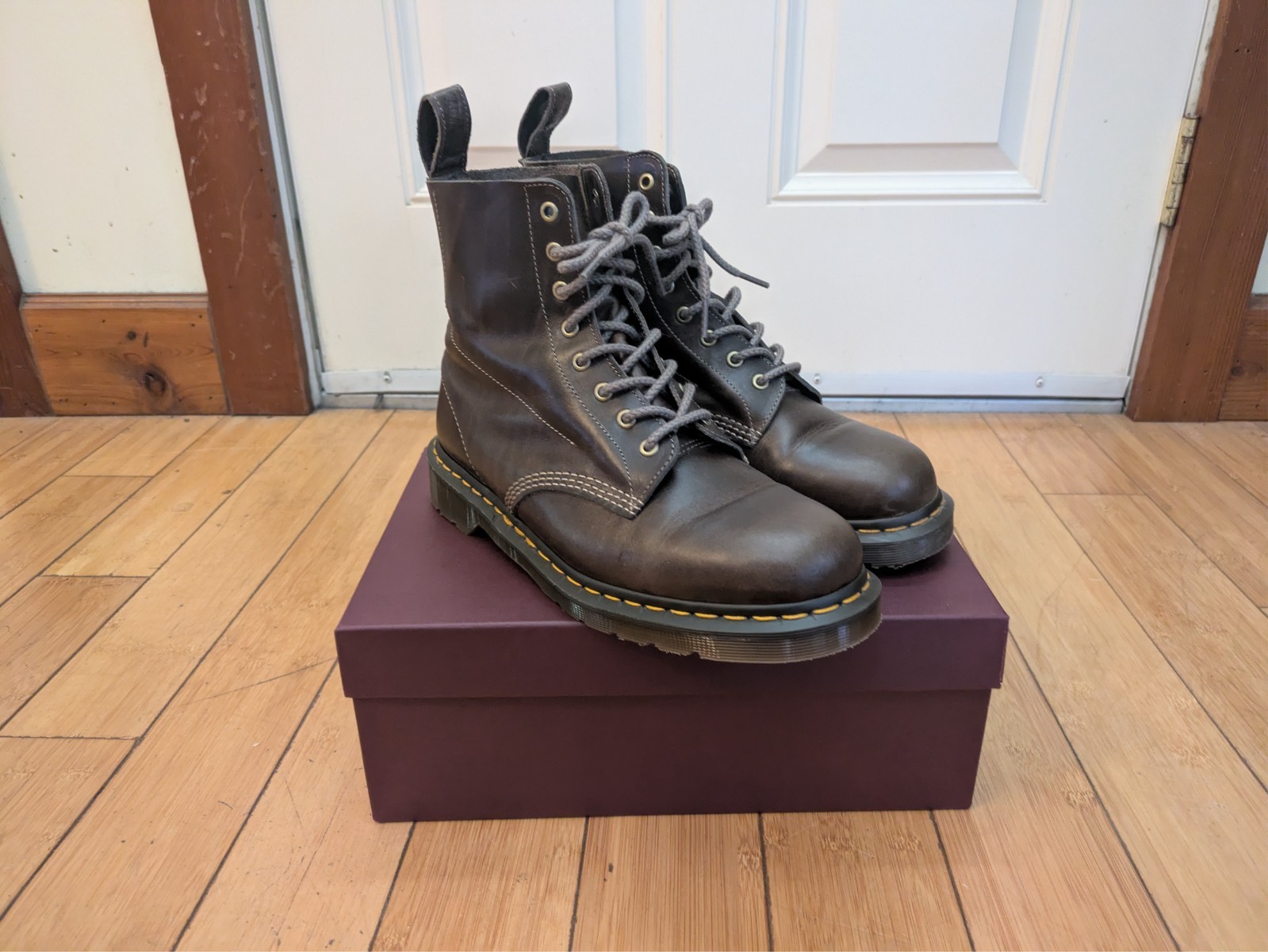 Dr Martens Pascal 1460 MIE Sepia Gray Size 11 US – Worn twice, great condition