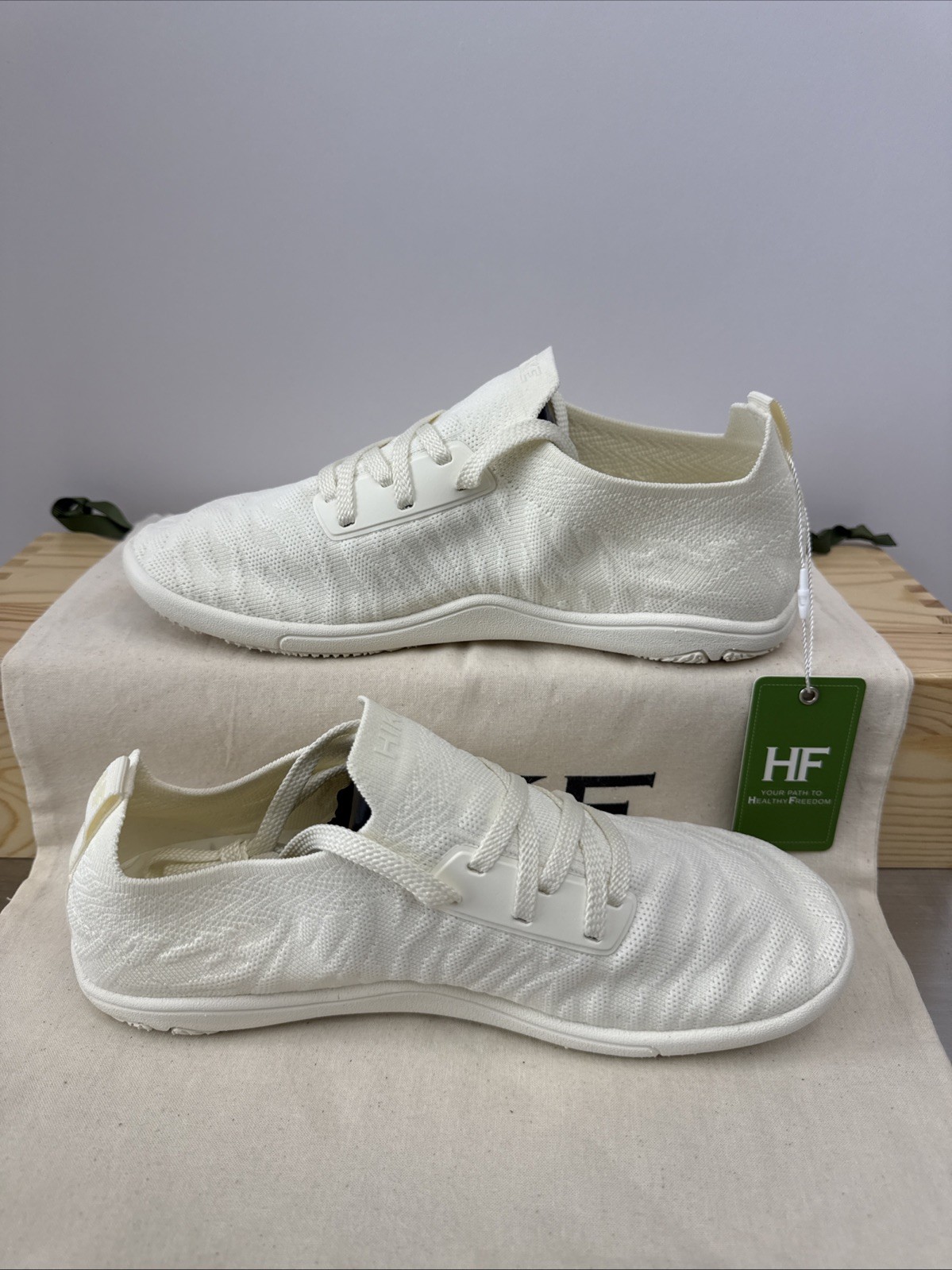 NWT Hike Footwear Comforto Max White Barefoot Unisex EU38 W7.5 M5.5