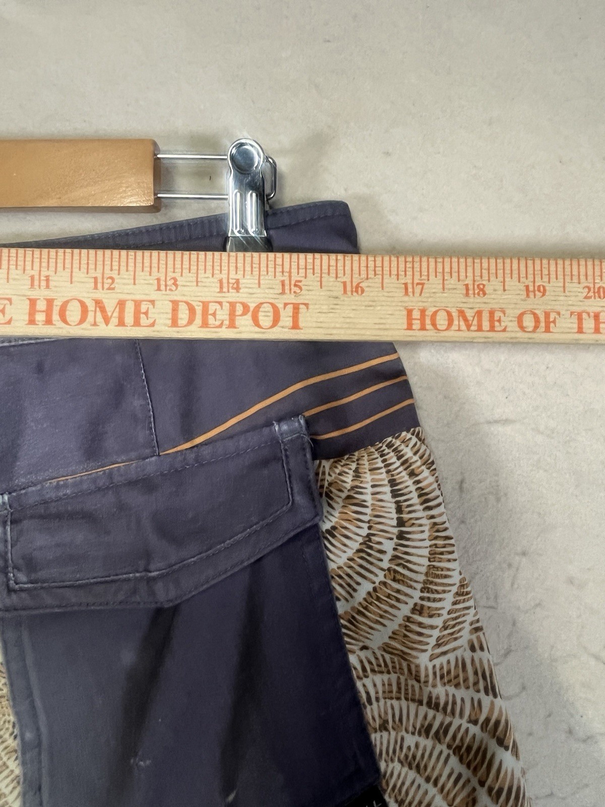 O’Neill Shorts Mens 31 Orange Tan Black Stripes Block Swimwear Boardshorts Pics
