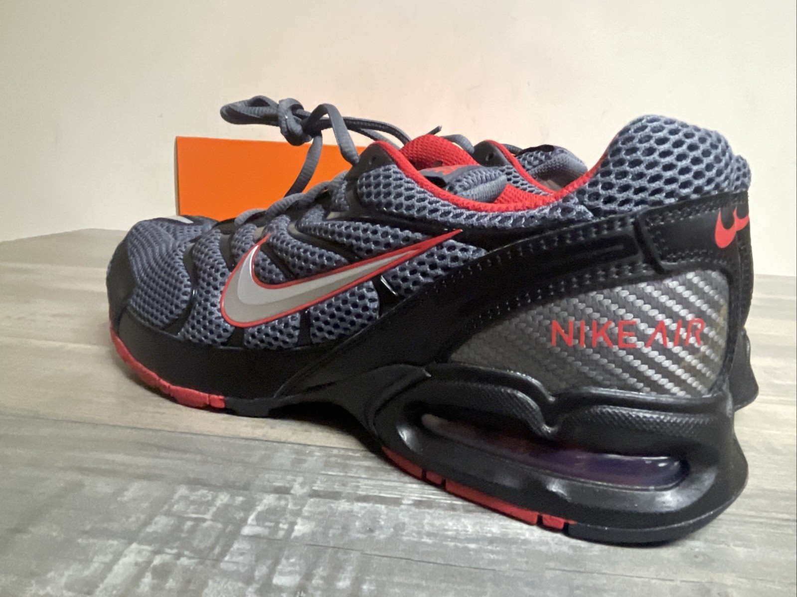 Nike Air Max Torch 4 Dark Grey Metallic Silver Red 343846-006 Men’s Size 9.5