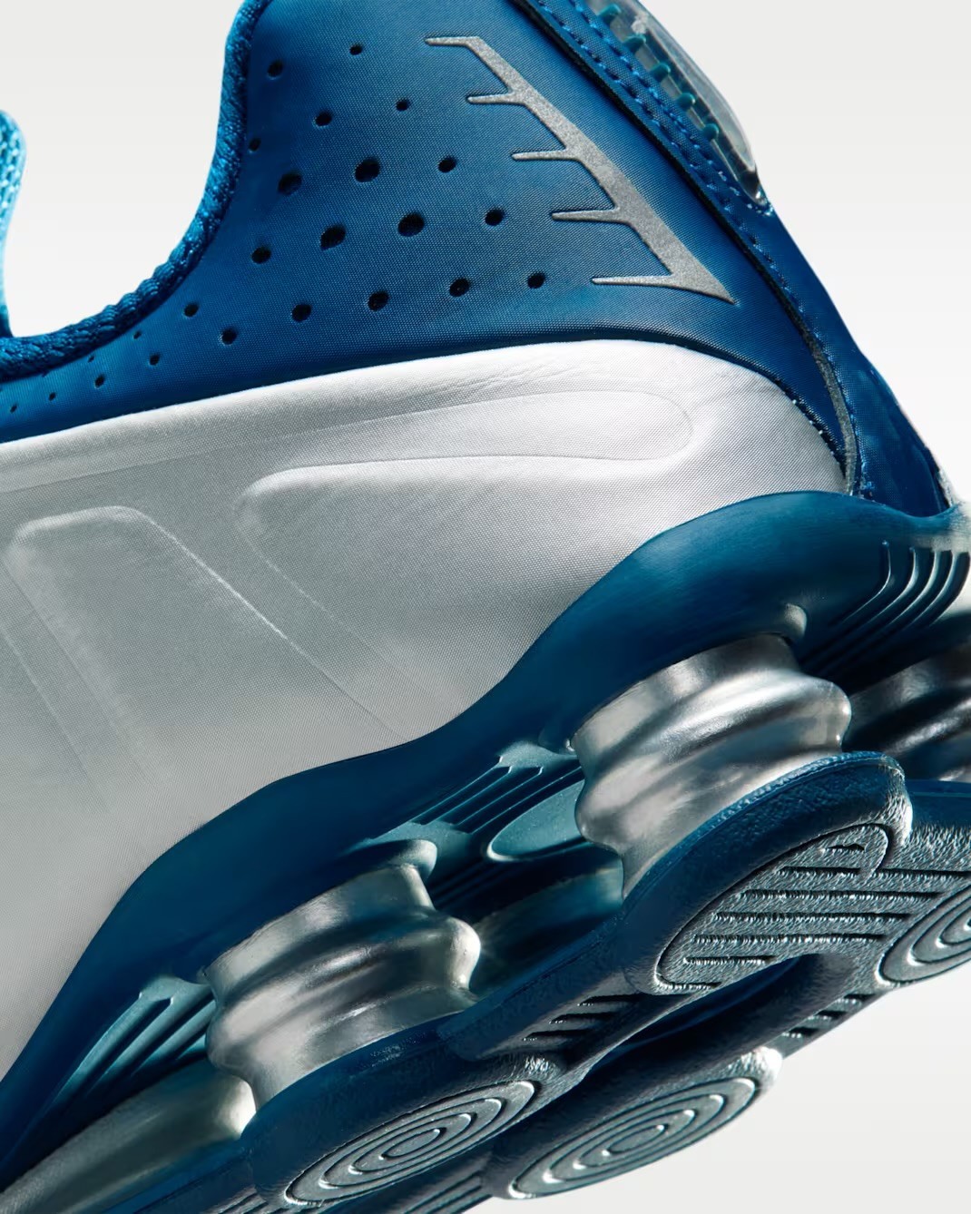 Nike Shox R4 Shoes Court Blue Metallic Silver IQ9391-476 Men’s Sizes NEW