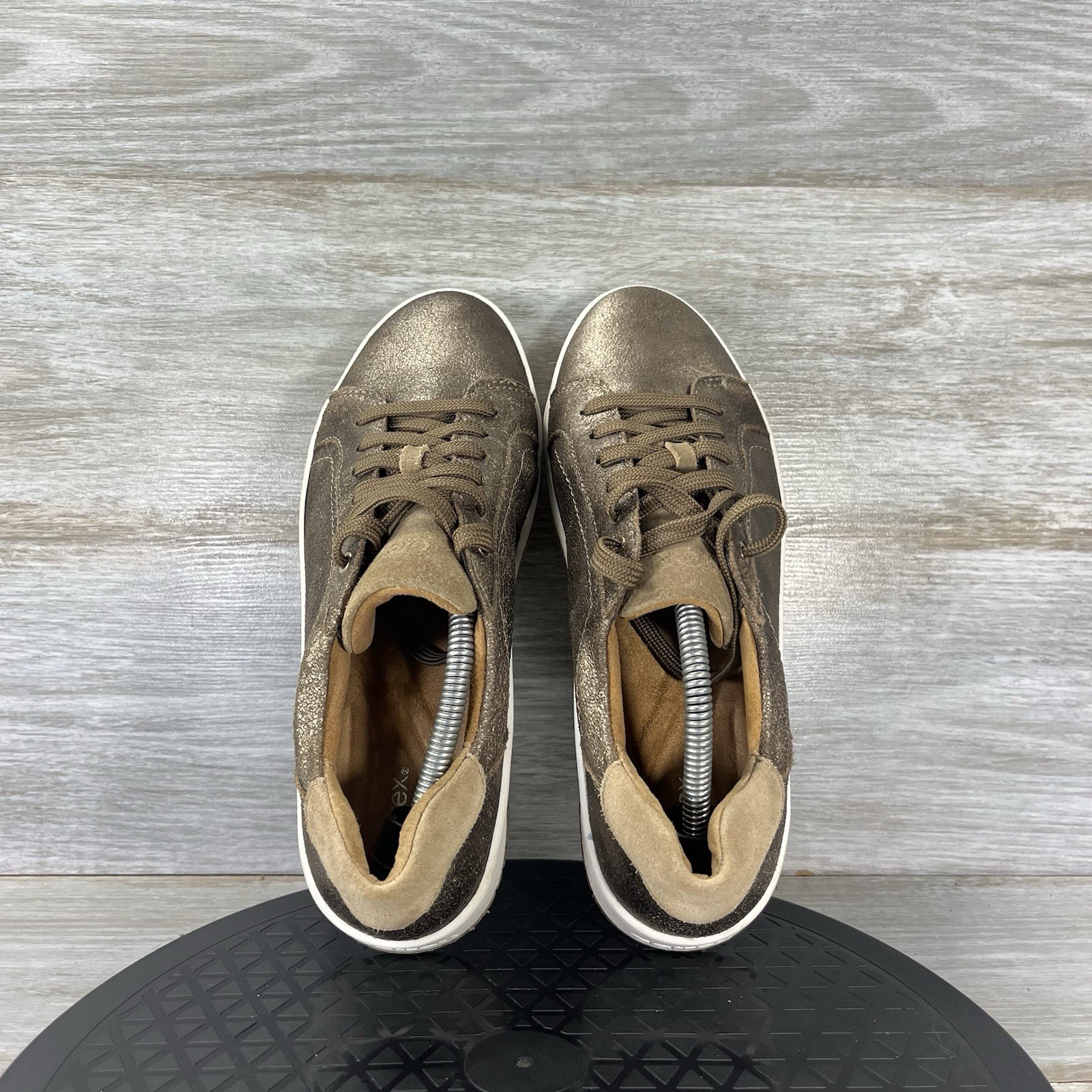 Aetrex Women’s Blake Brown Metallic Leather Casual Low Top Sneakers Size 8