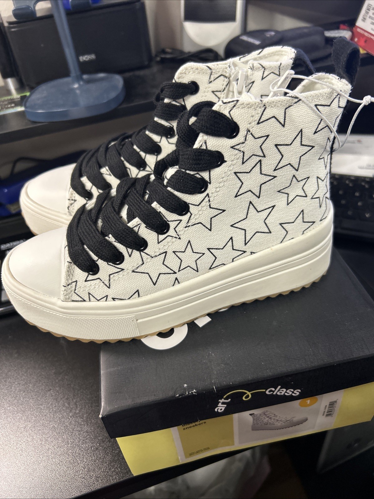Art Class Kids Blakely High-Top Side Zip Fashion School Sneaker White Stars Sz 1