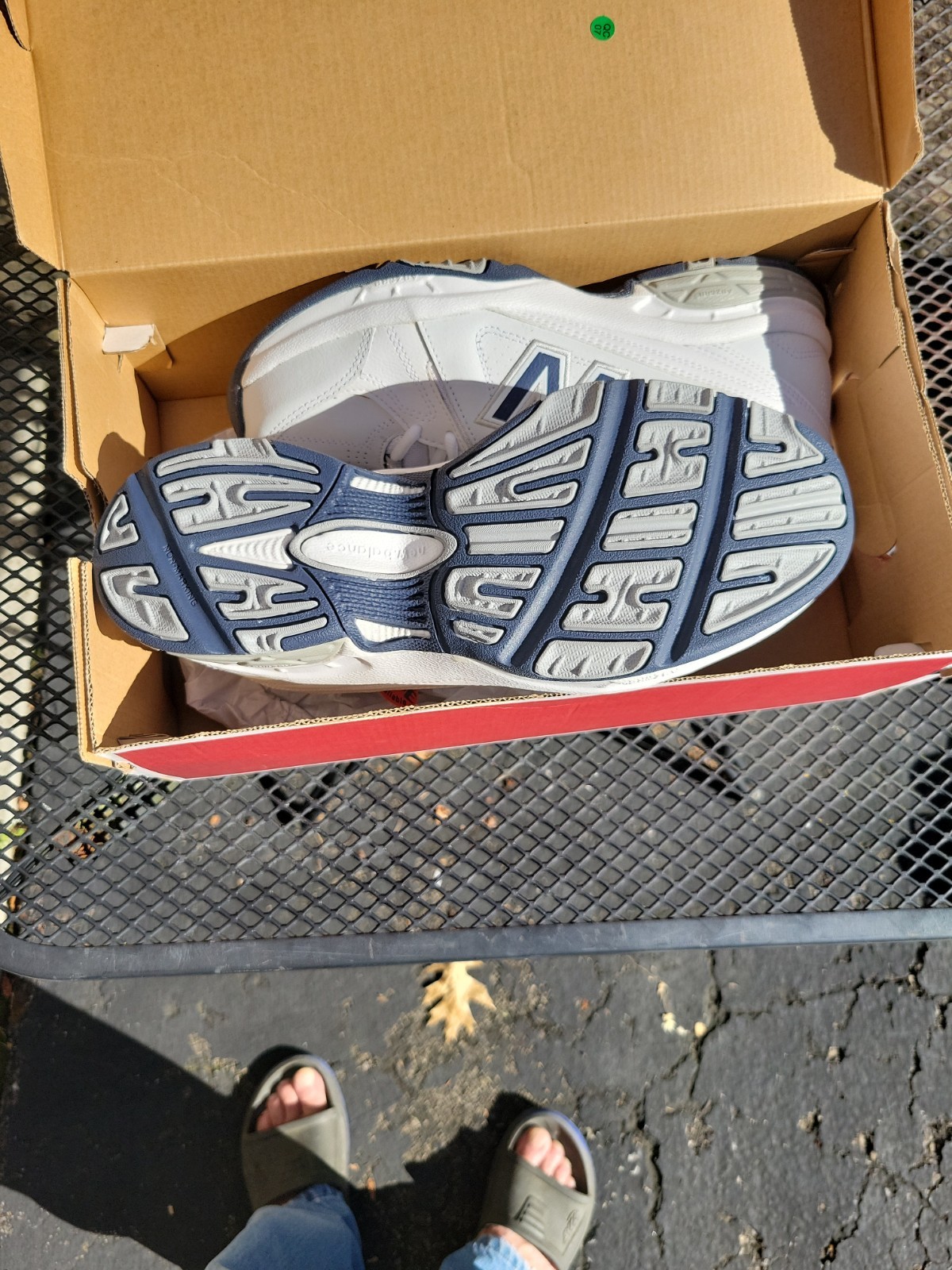 New Balance Men’s MX608V3W Size 9 – 4E Wide White & Navy **** New In Box ****