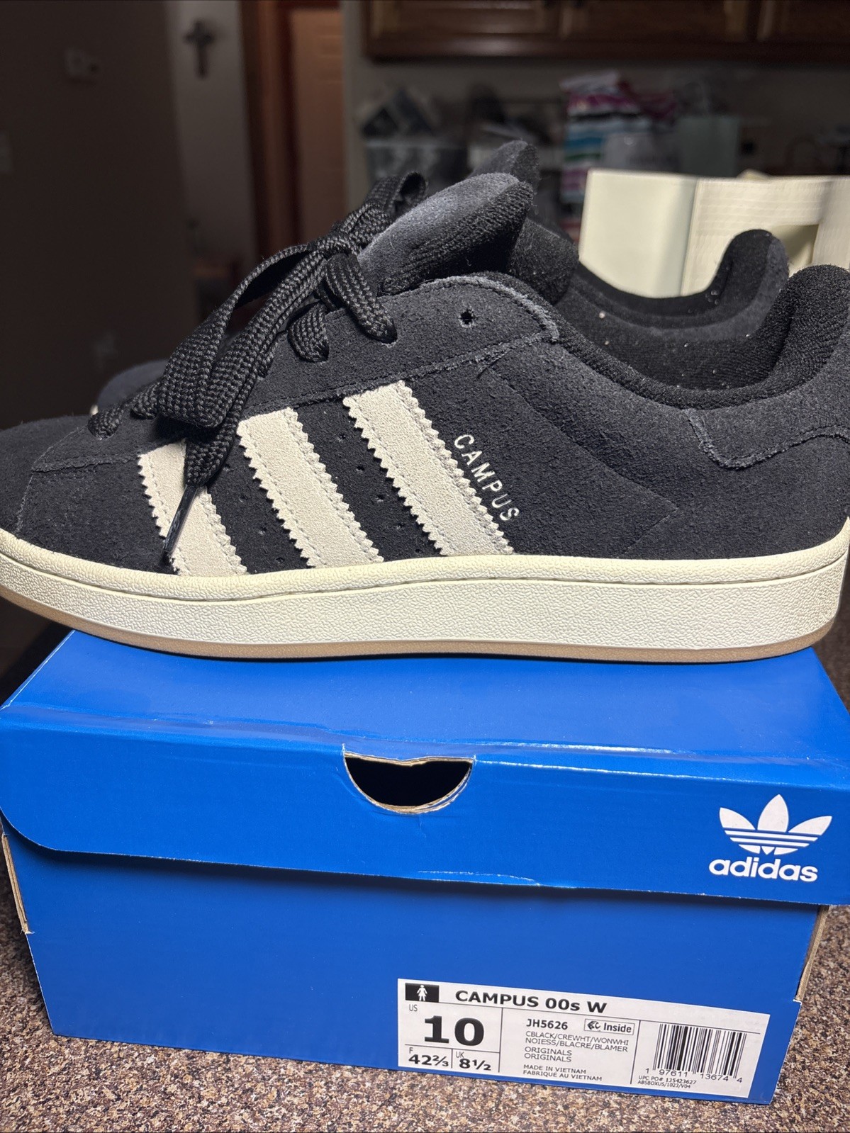 Size 10 – adidas Campus 00s Core Black Gum