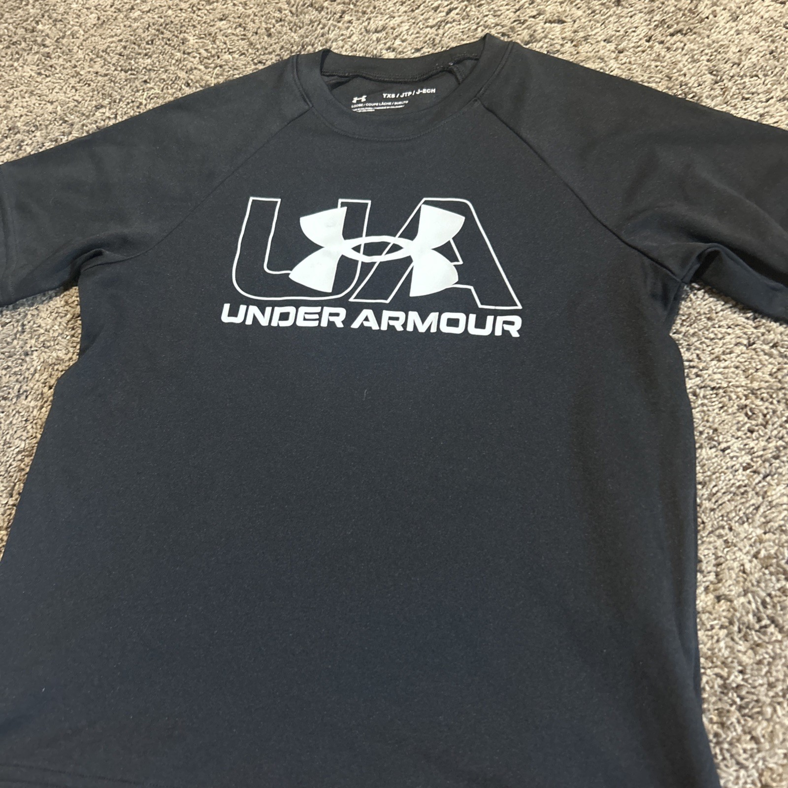 Under Armour Boys Size Youth Extra Small YXS Black Short Sleeve Shirt